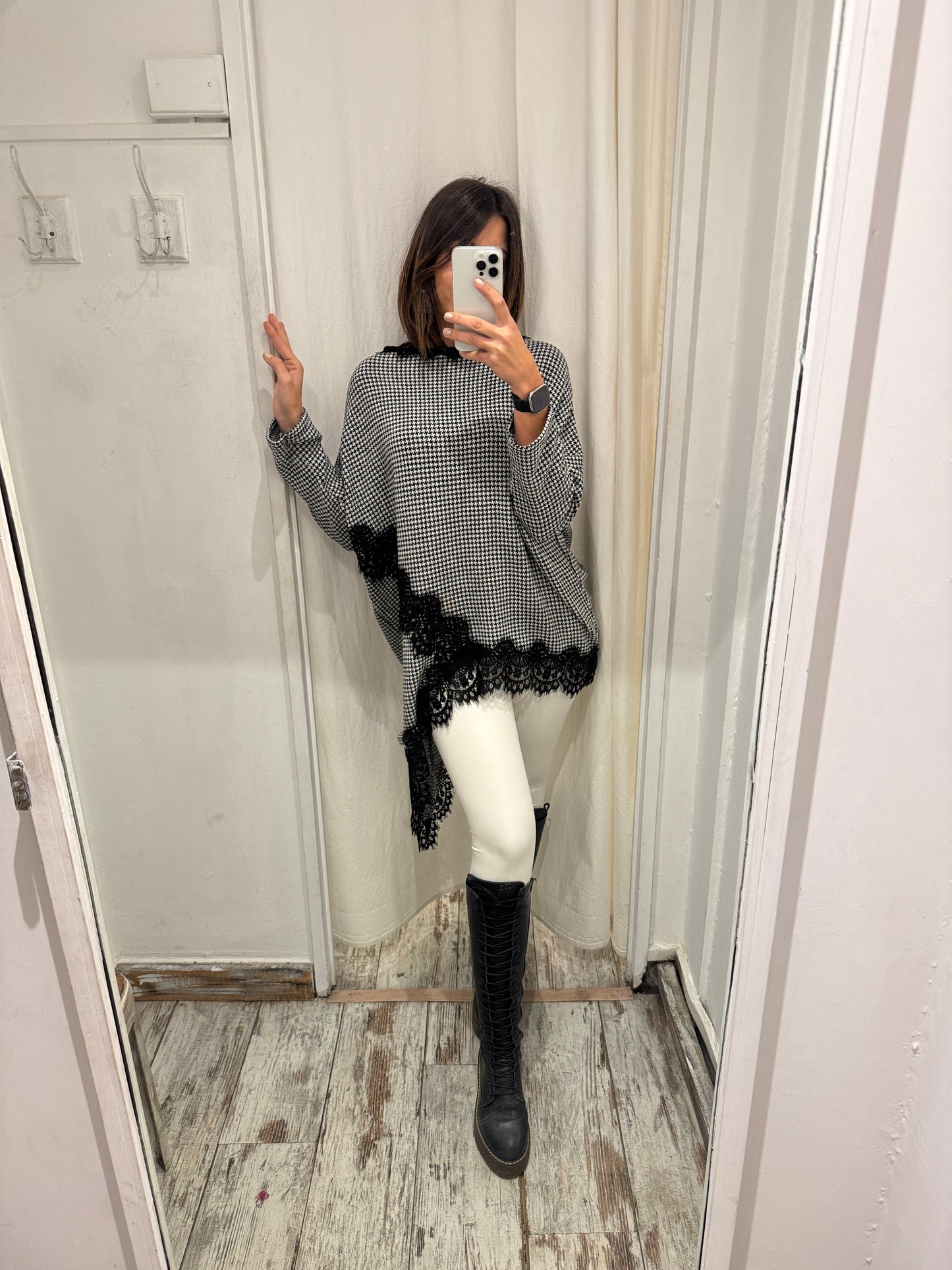 MAGLIA ASIMMETRICA PIED DE POULE BIANCO E NERO