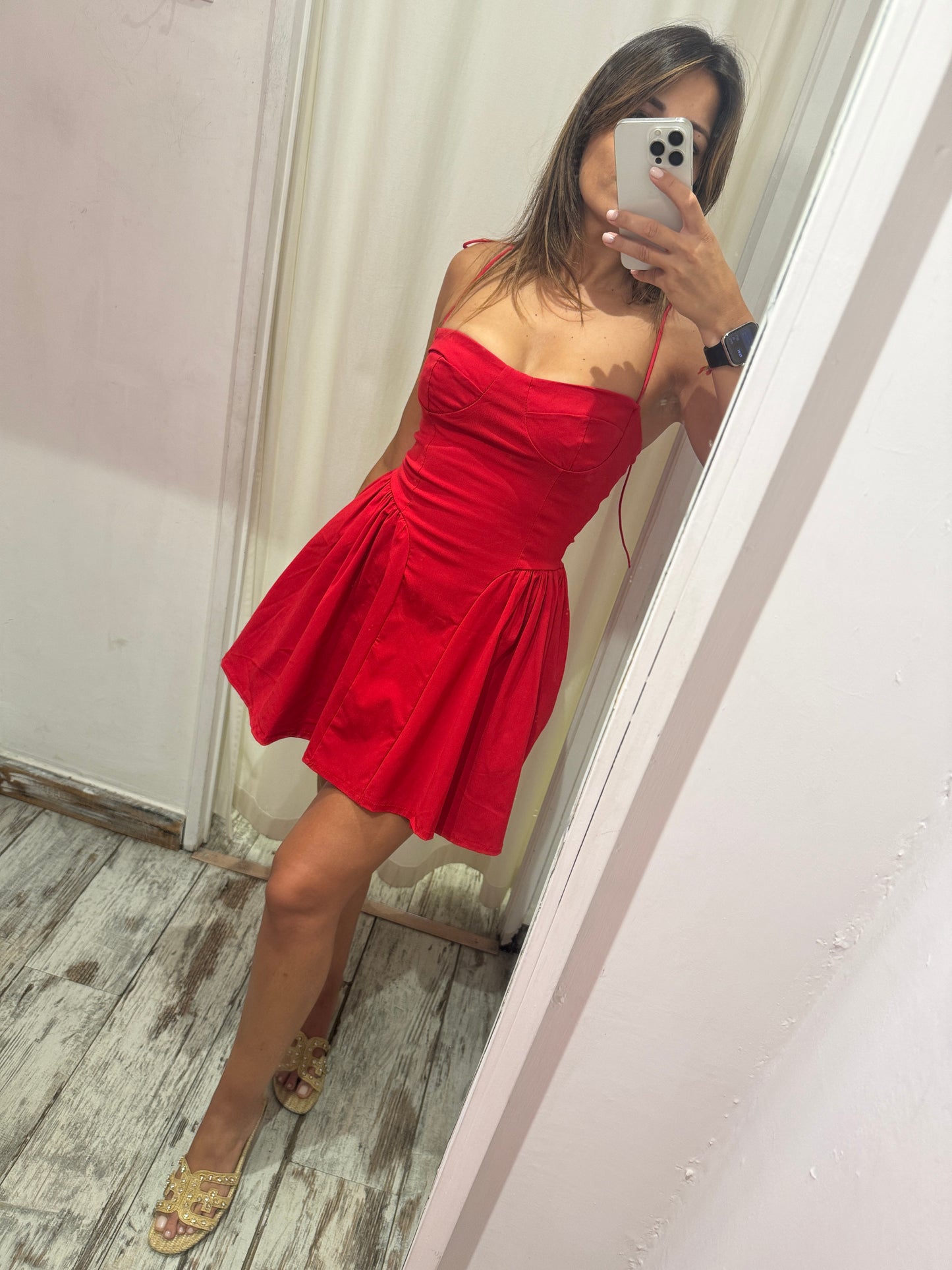 ABITO SVASATO ROSSO