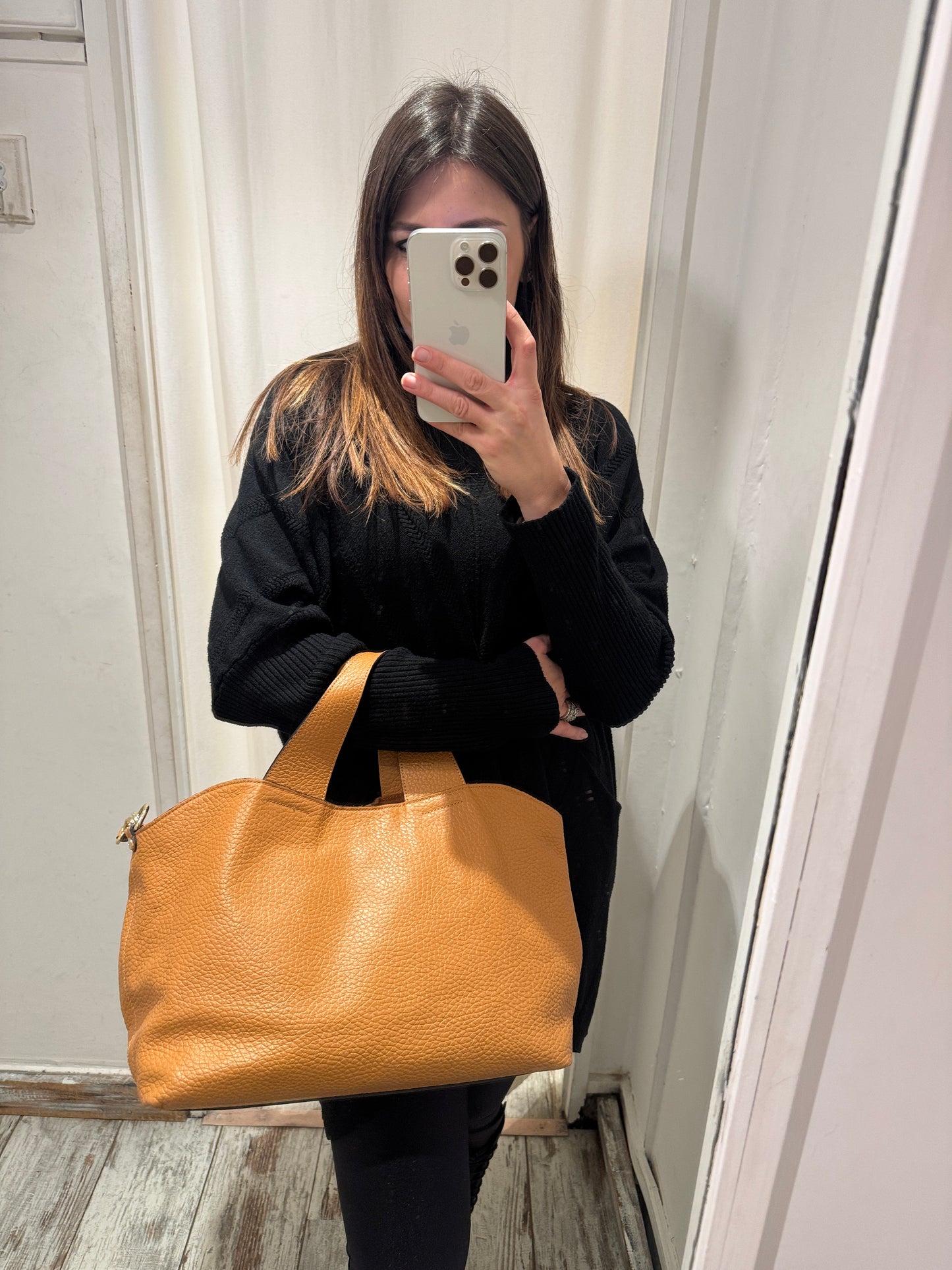 BORSA AVENUE 67 IN PELLE CAMMELLO