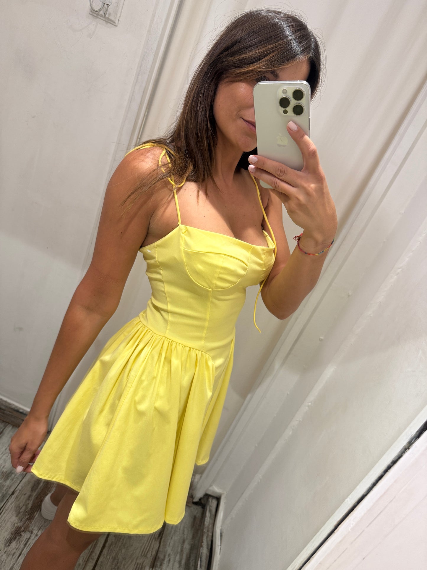 ABITO CORTO SVASATO GIALLO