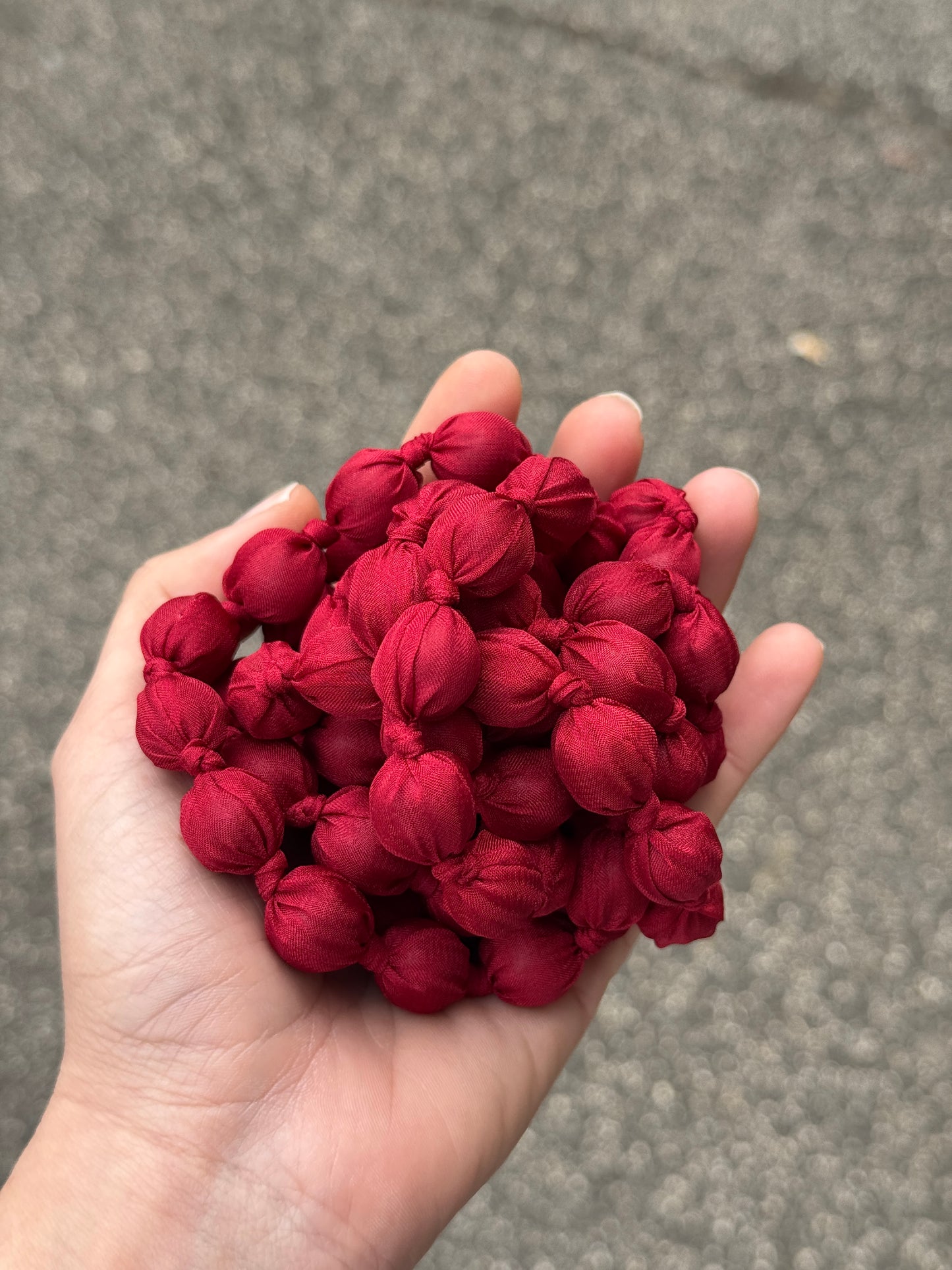 COLLANA PALLINE TESSUTO
