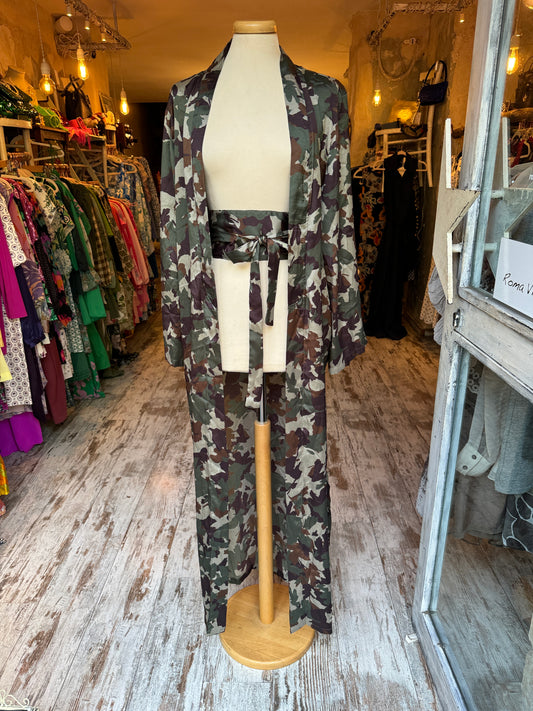 KIMONO PONCHIA CAMOUFLAGE CON CINTURA