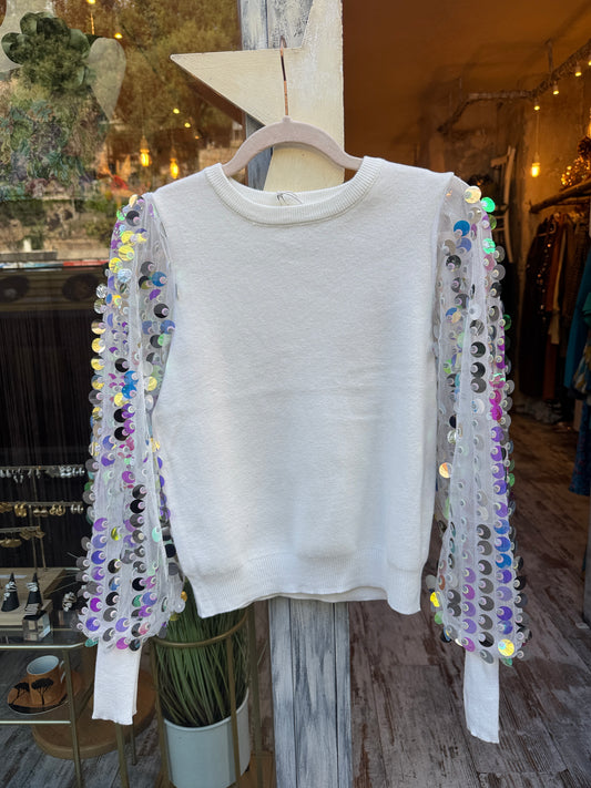 MAGLIA BIANCA CON MANICHE DI PAILLETTES