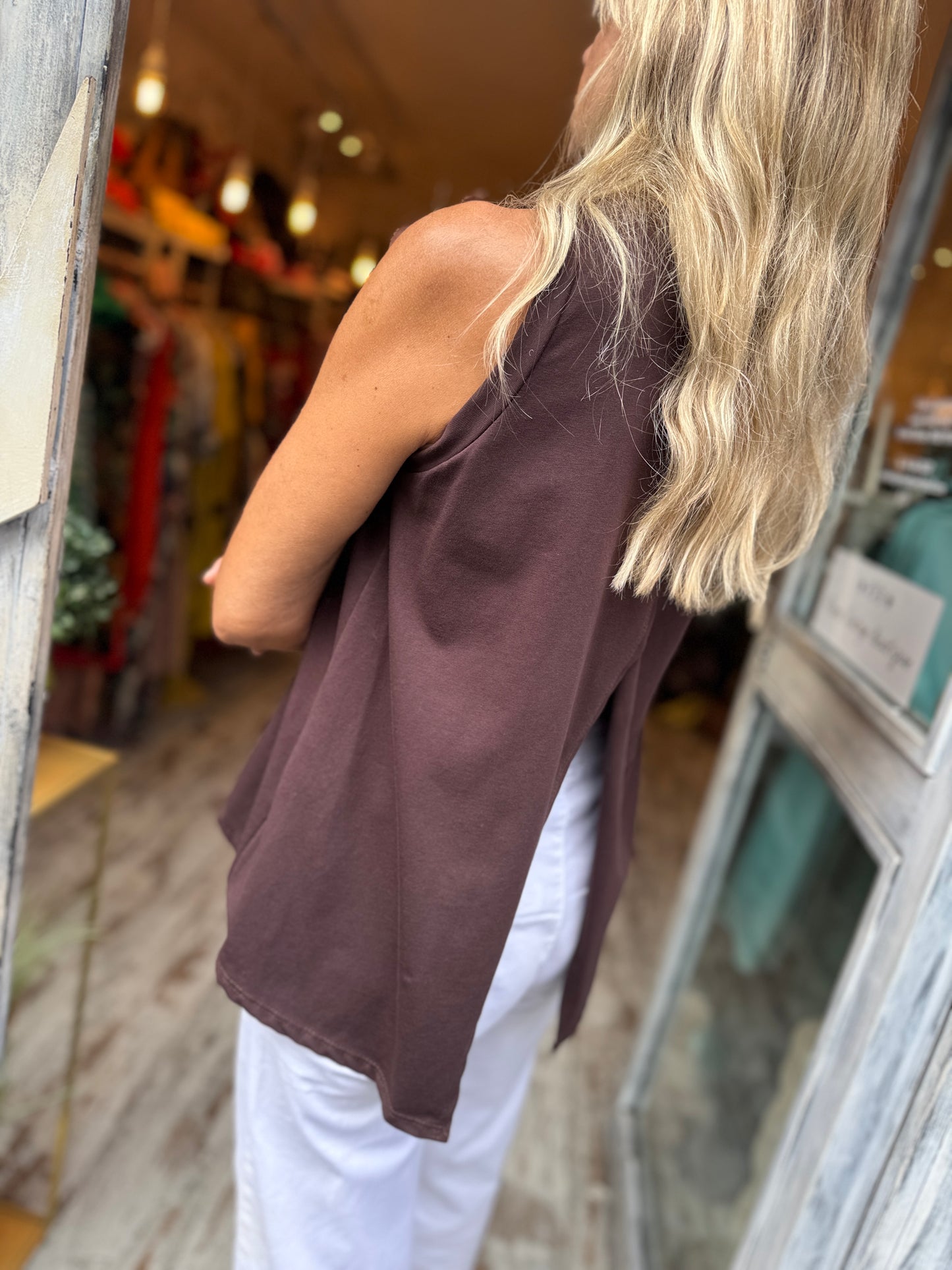 MAGLIA SPILLA FIORE MARRONE