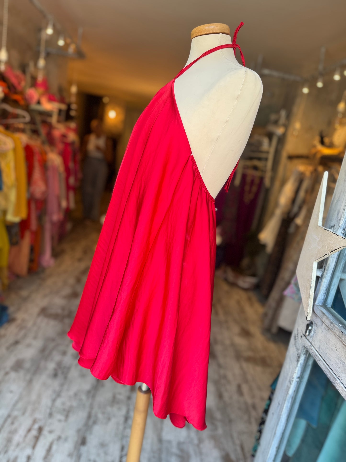 ABITO HALTER ASIMMETRICO ROSSO