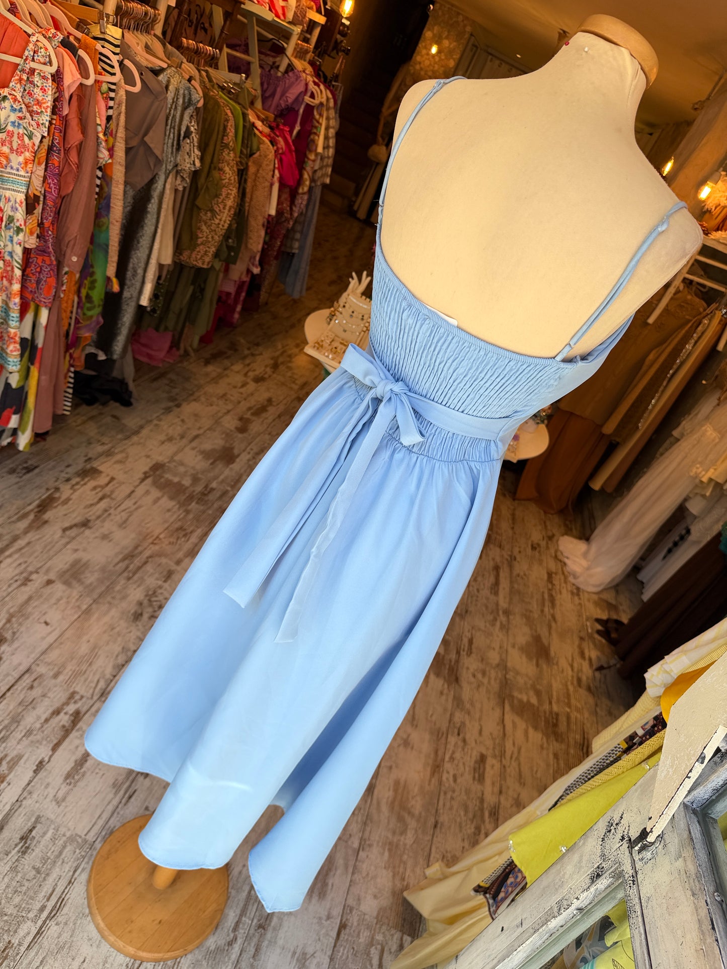 NEW COLLECTION - ABITO MIDI CELESTE