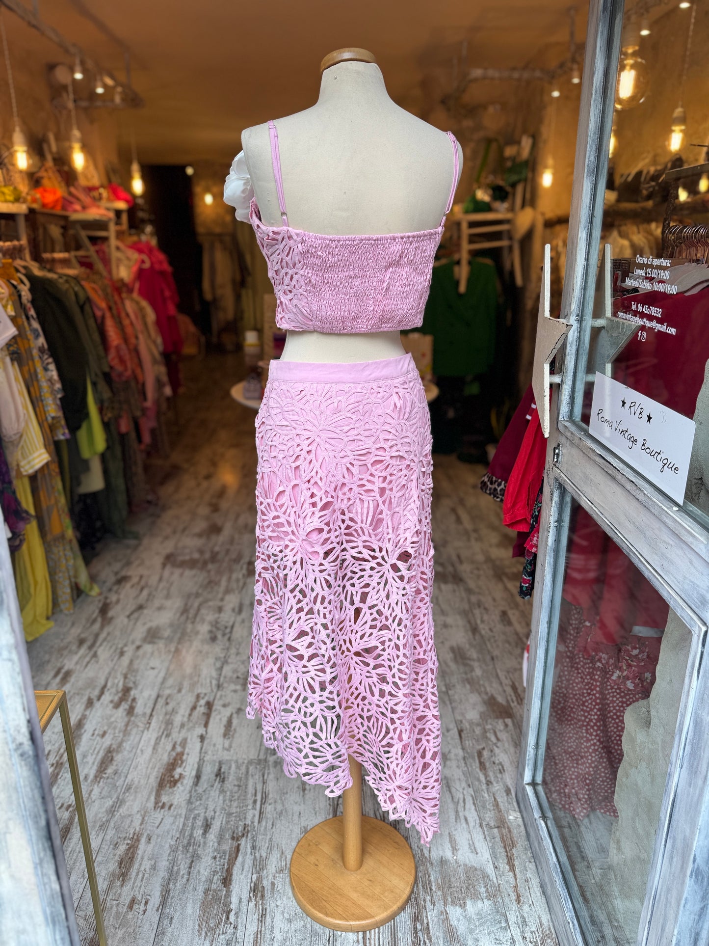 COORDINATO TOP E GONNA ROSA TRAFORATO