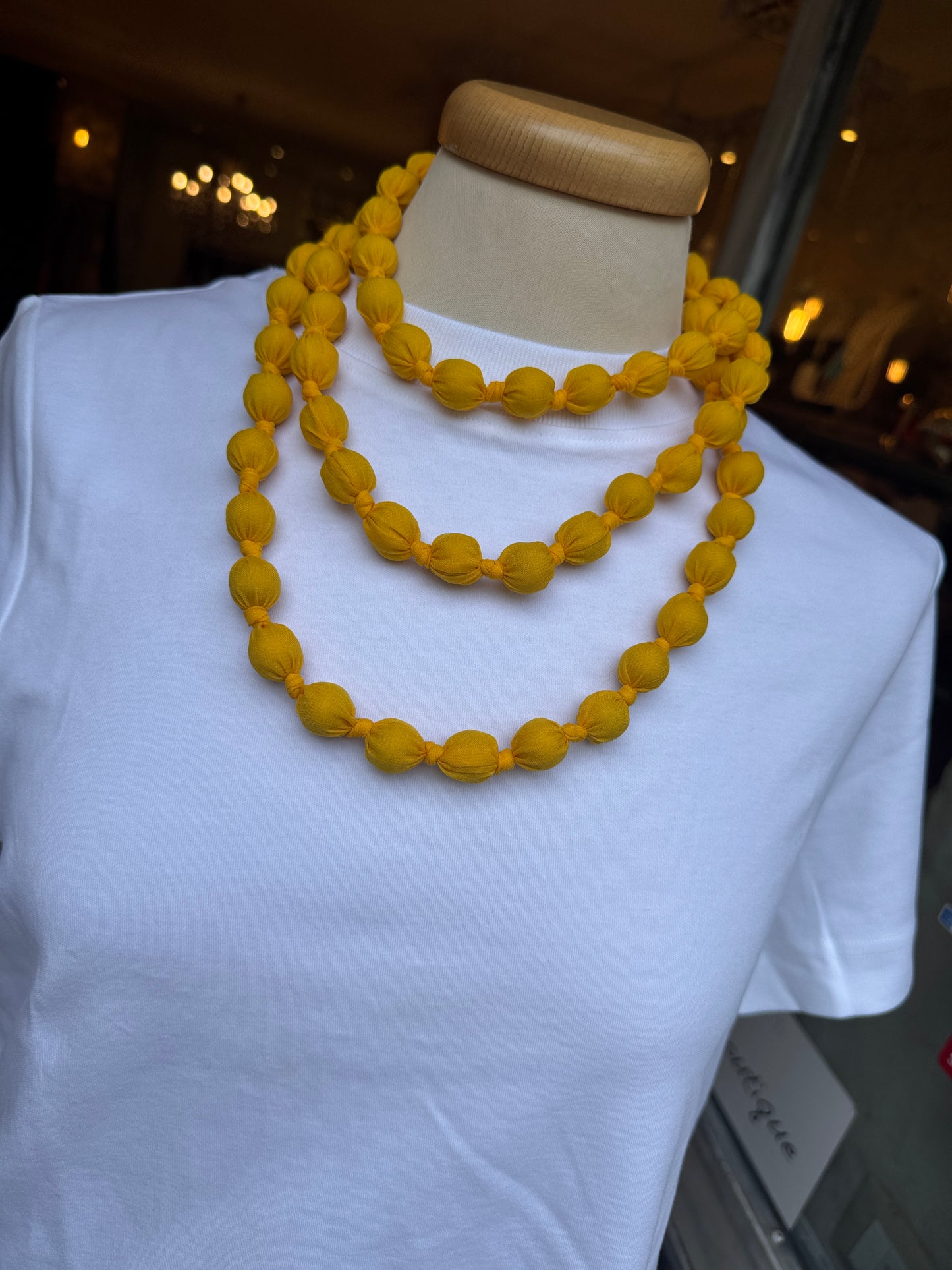 COLLANA PALLINE TESSUTO