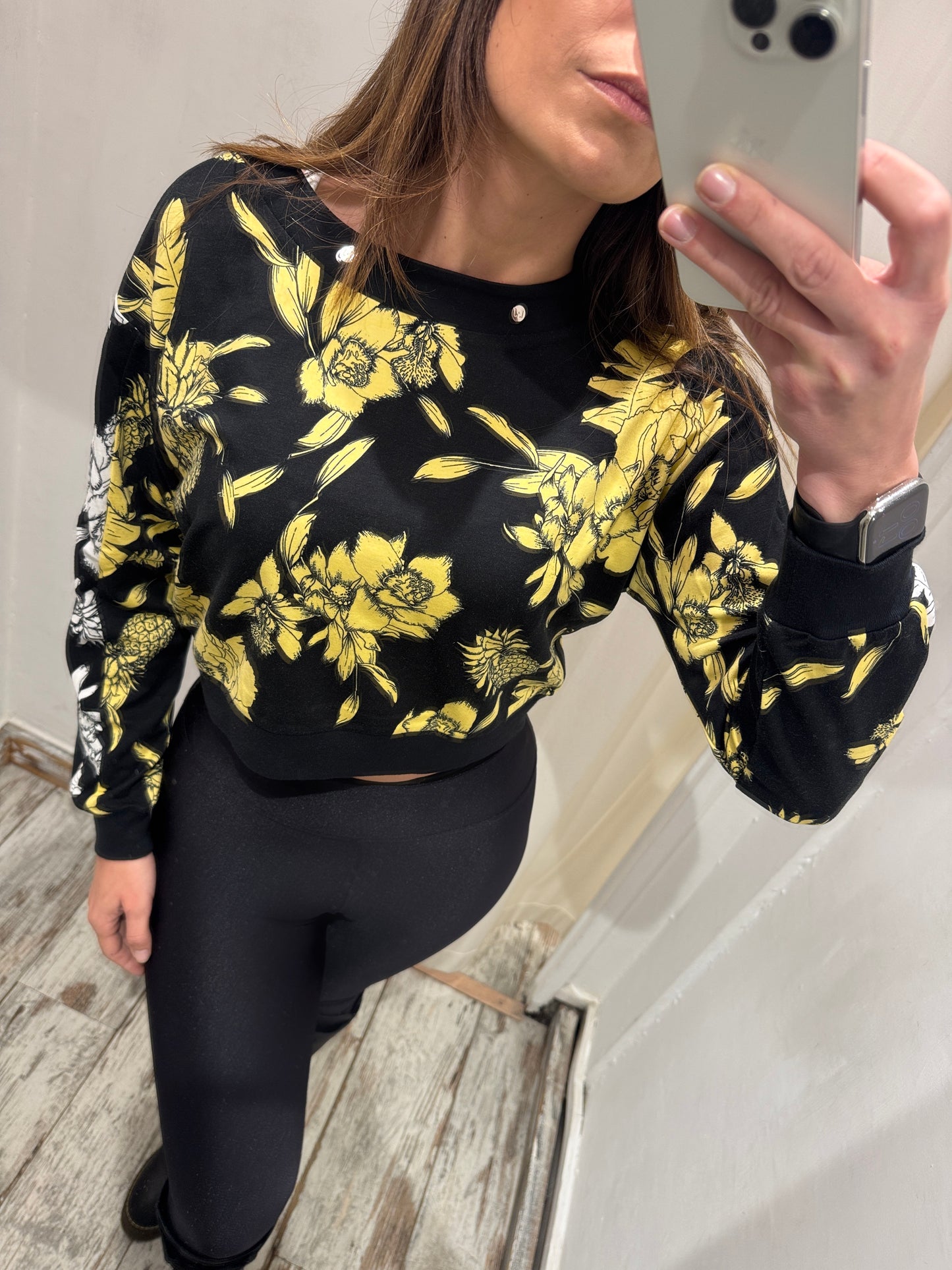 FELPA CROP LIUJO NERA FIORI