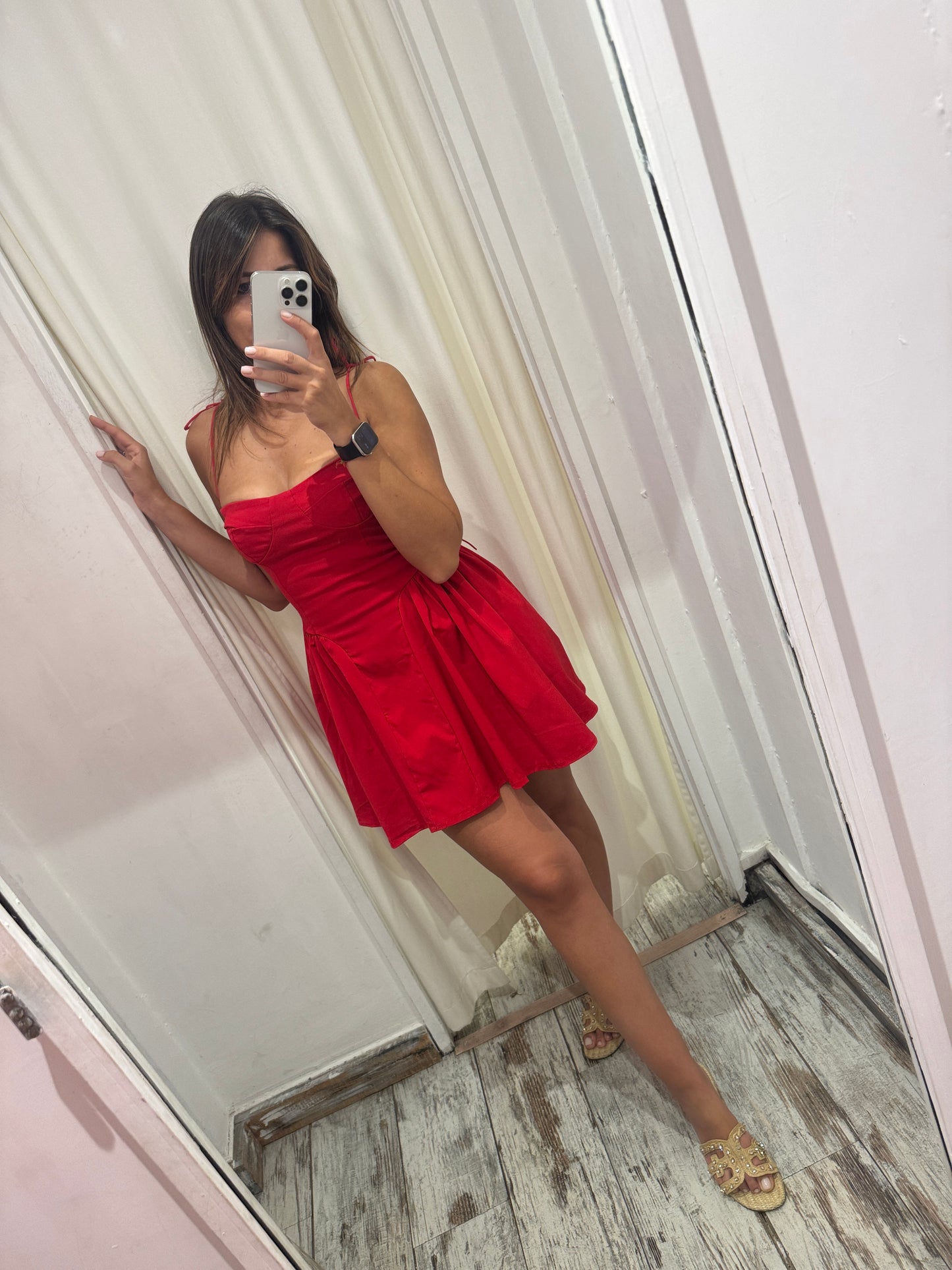 ABITO SVASATO ROSSO