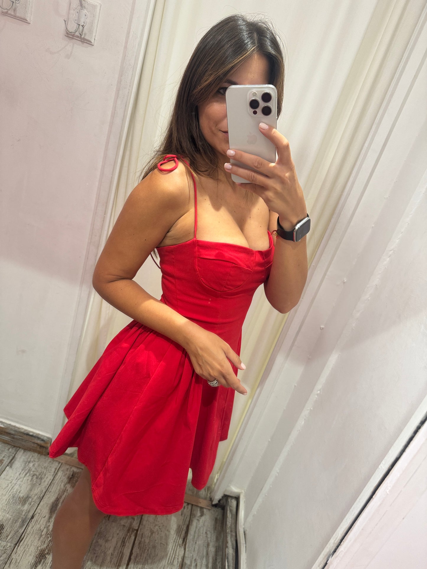 ABITO SVASATO ROSSO