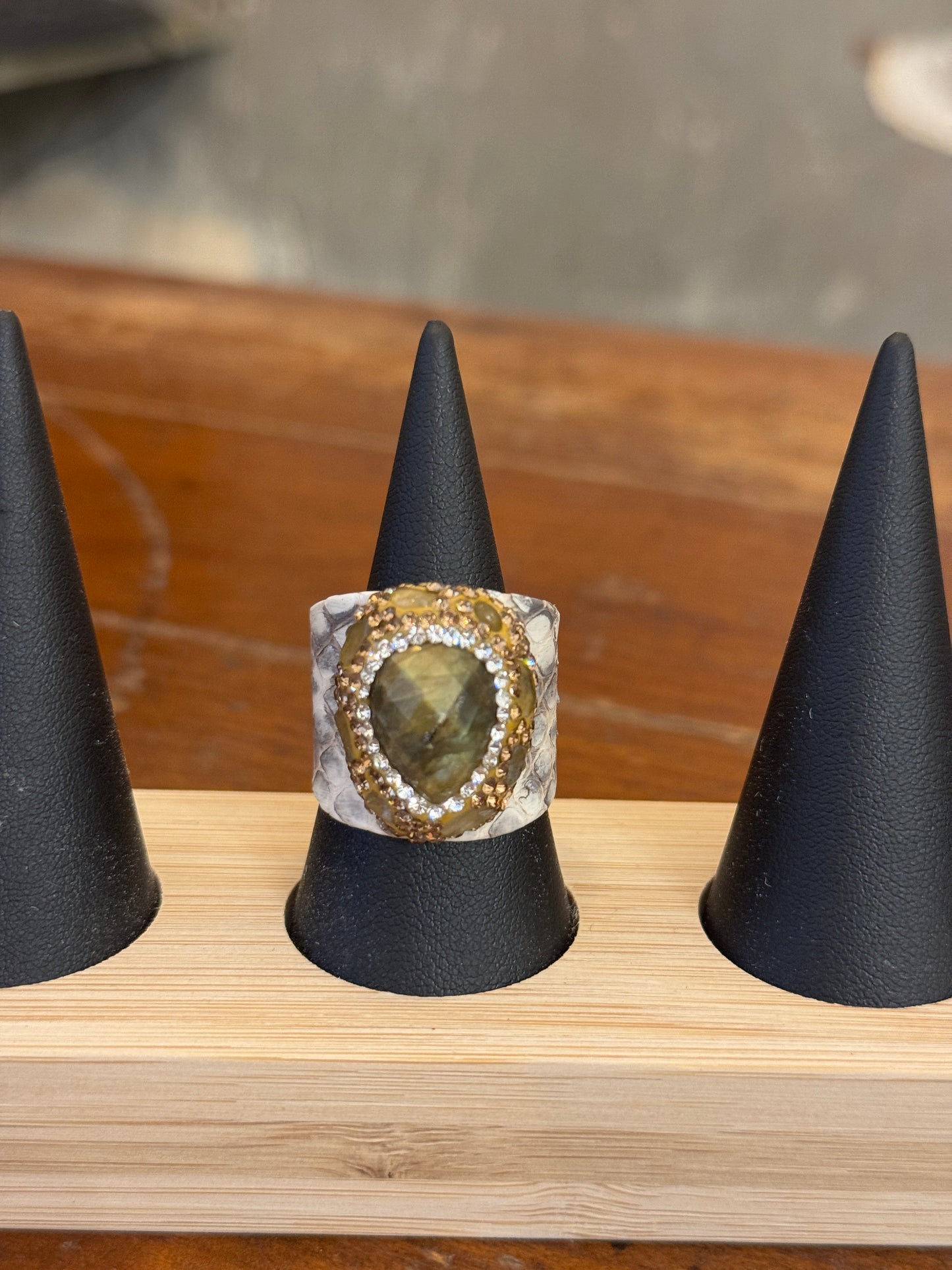 ANELLO RAME E PIETRA