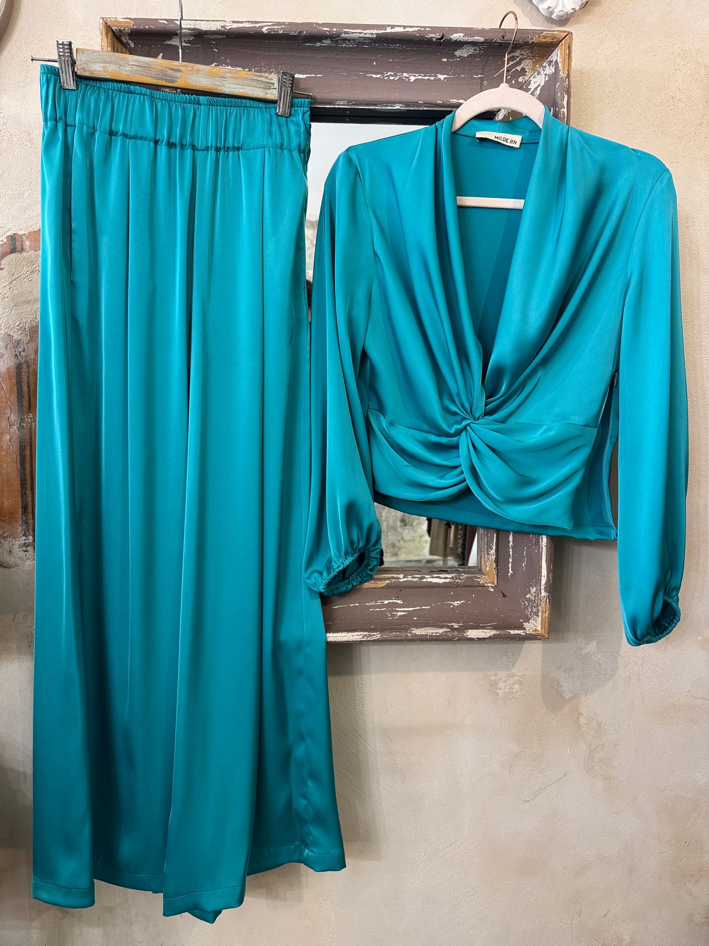 BLUSA MO.DE.RN SATIN TURCHESE
