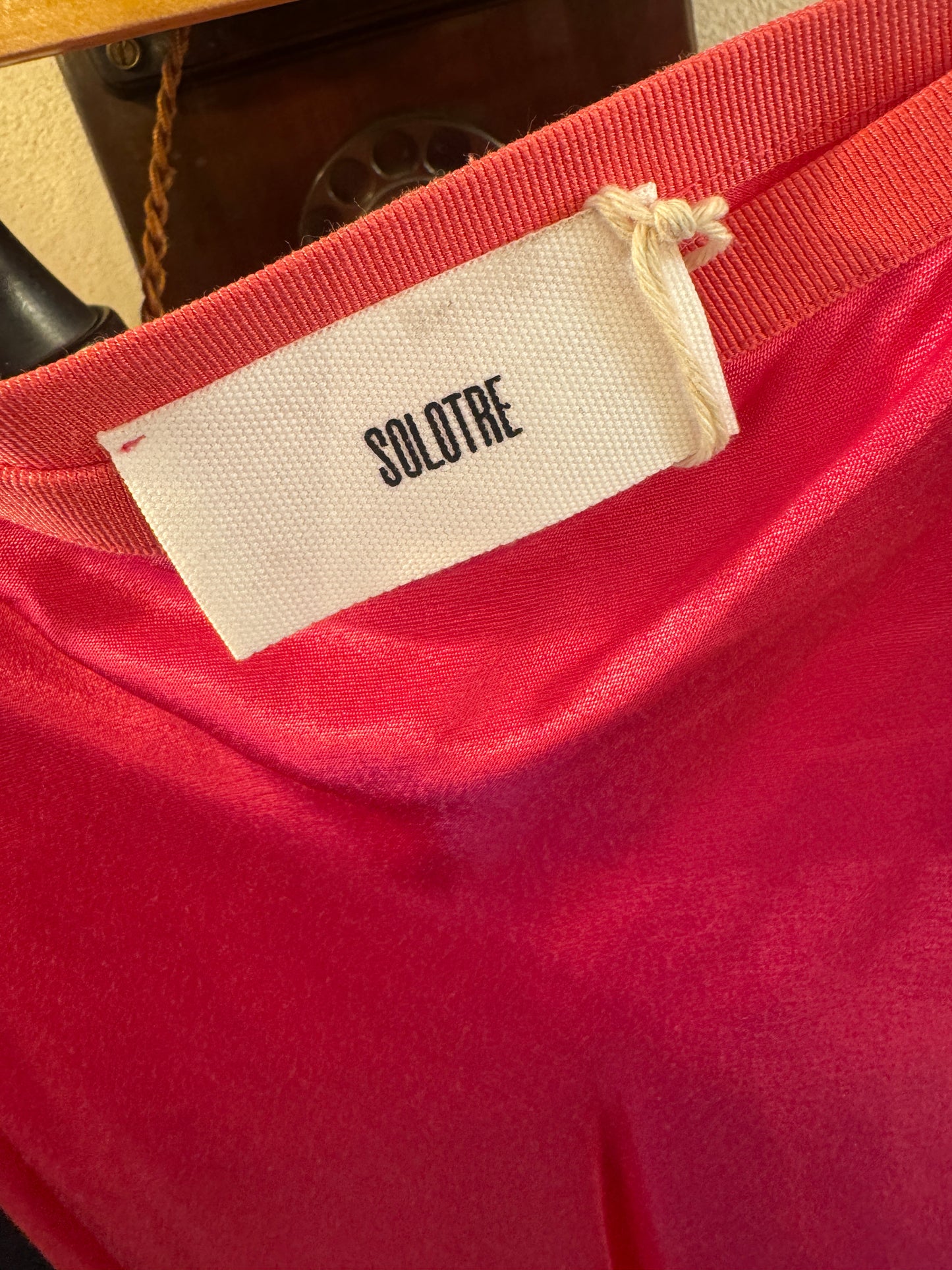 GONNA SOLOTRE FUCSIA SATIN MIDI