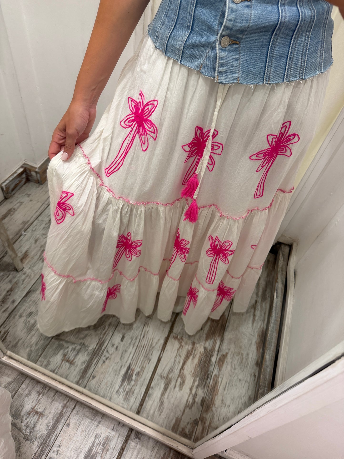 GONNA BIANCA PALME FUCSIA