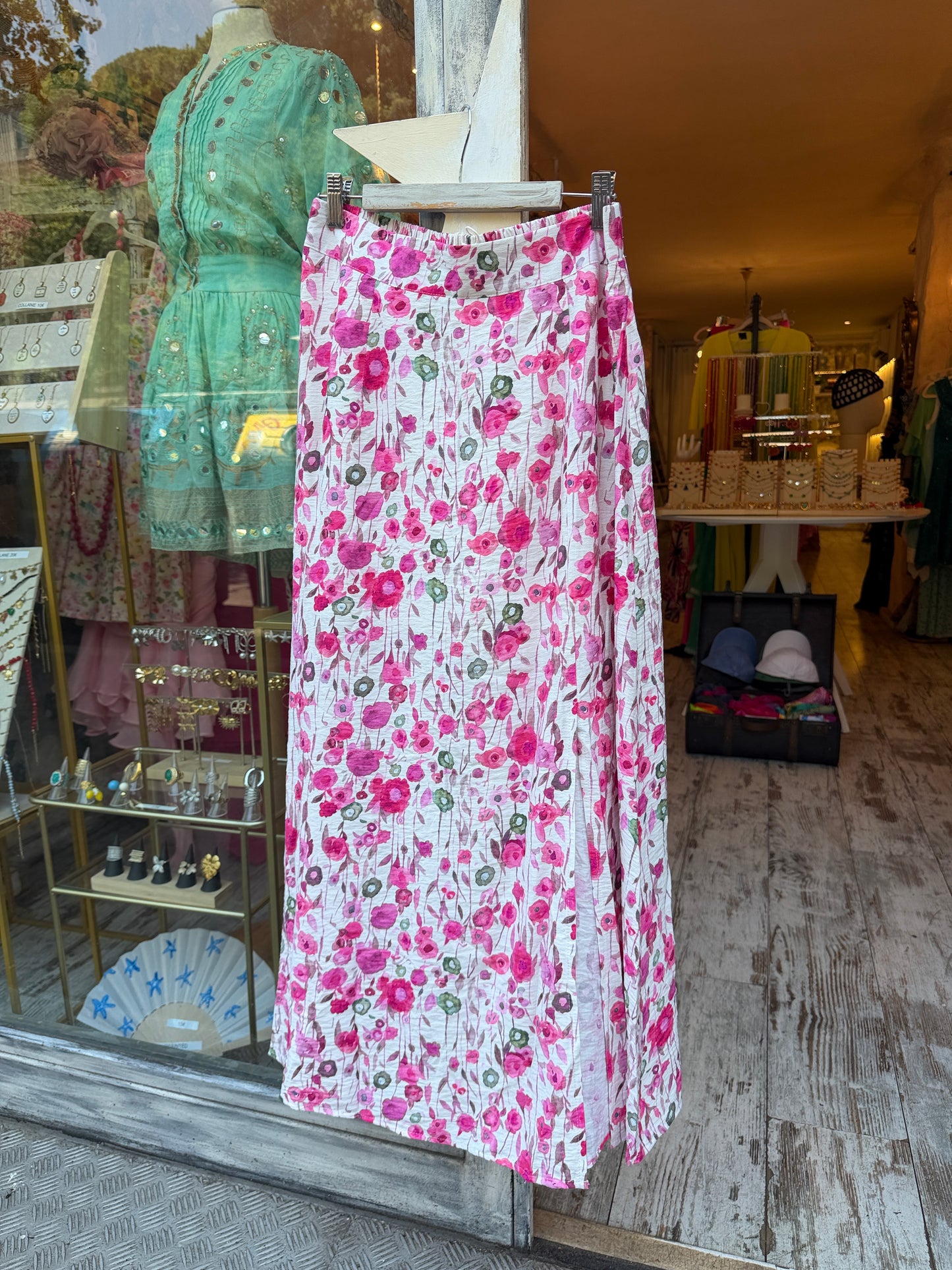GONNA LONGUETTE BIANCA FIORI FUCSIA