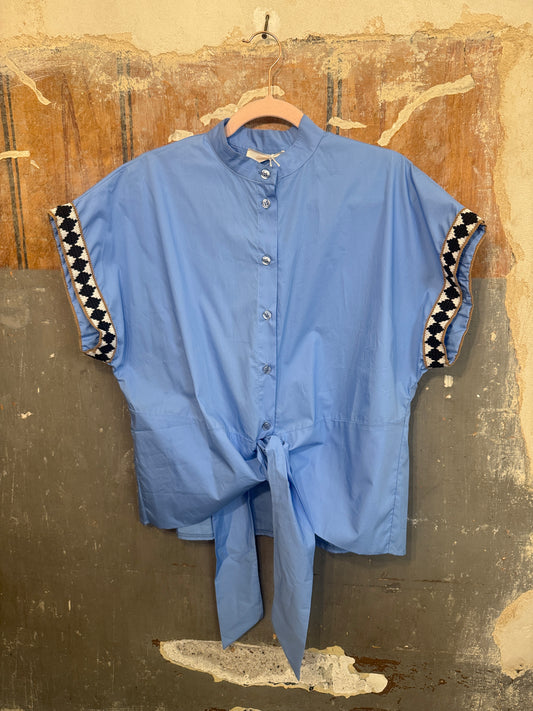 CAMICIA OVER CELESTE CON NODO