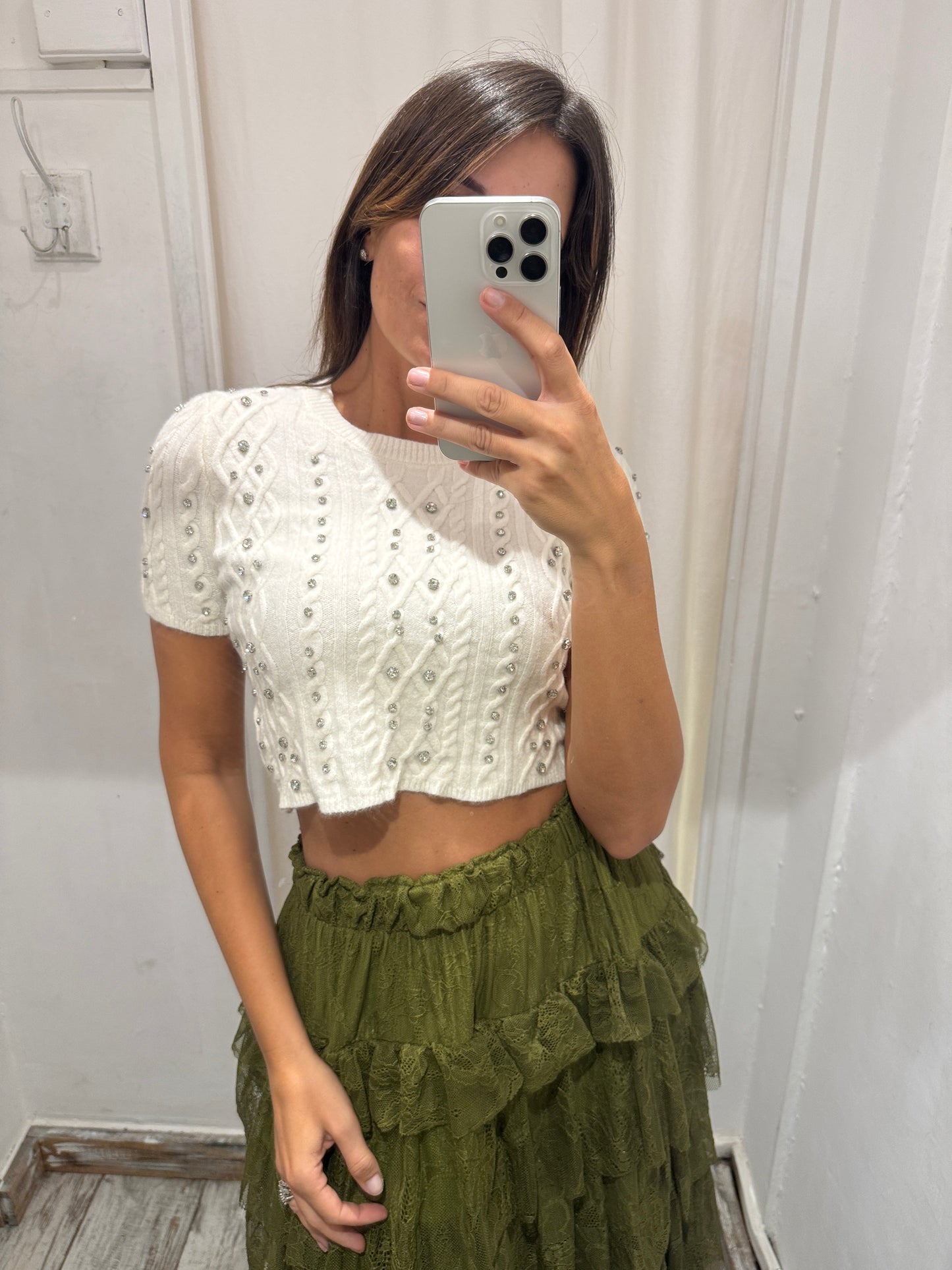 MAGLIA CROP PANNA CON PIETRE