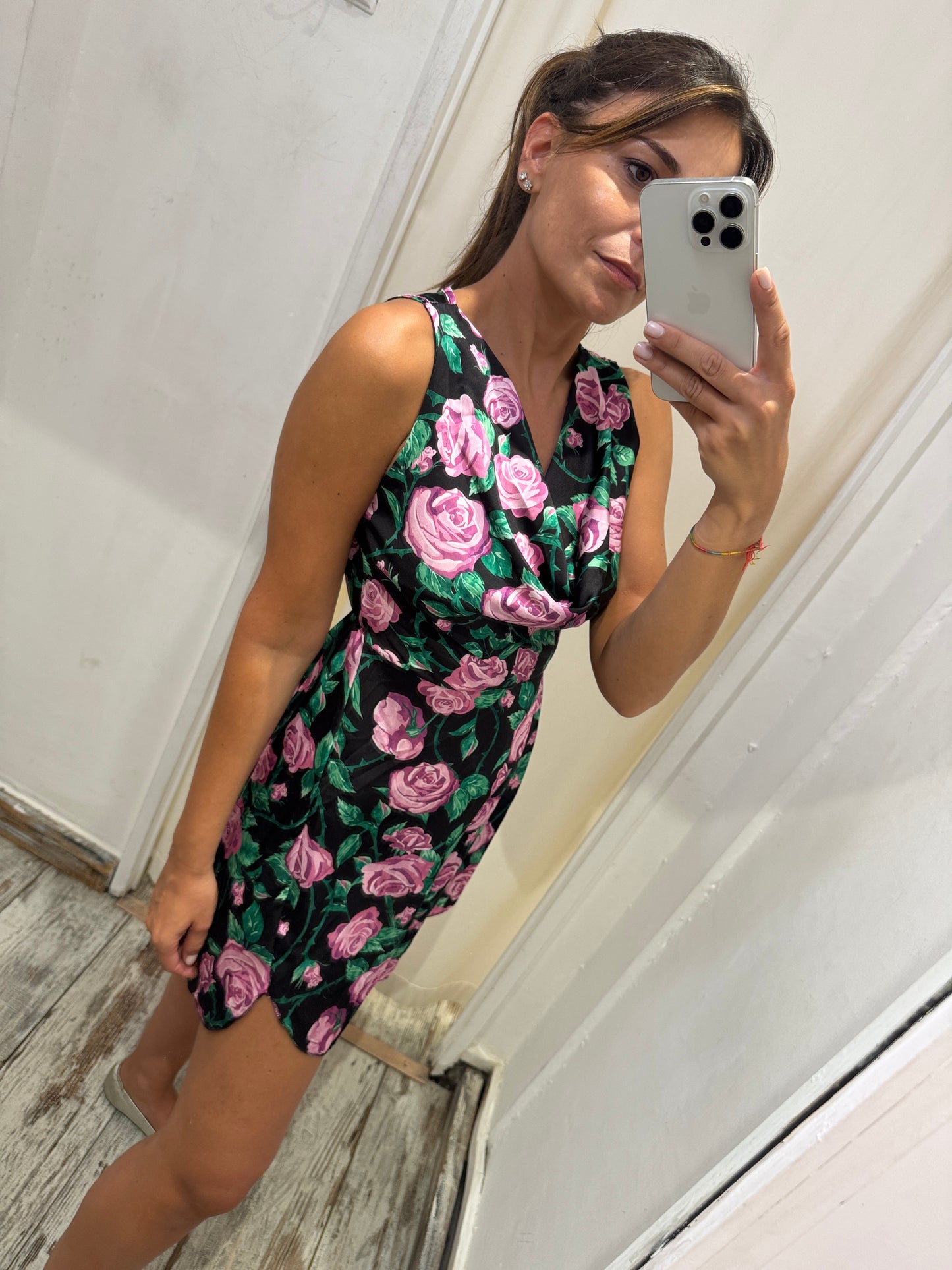 ABITO CORTO NERO ROSE LILLA