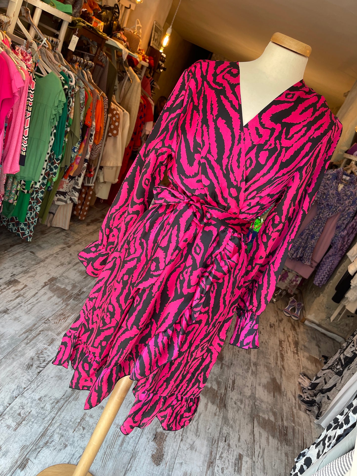 ABITO ANIMALIER FUCSIA E NERO