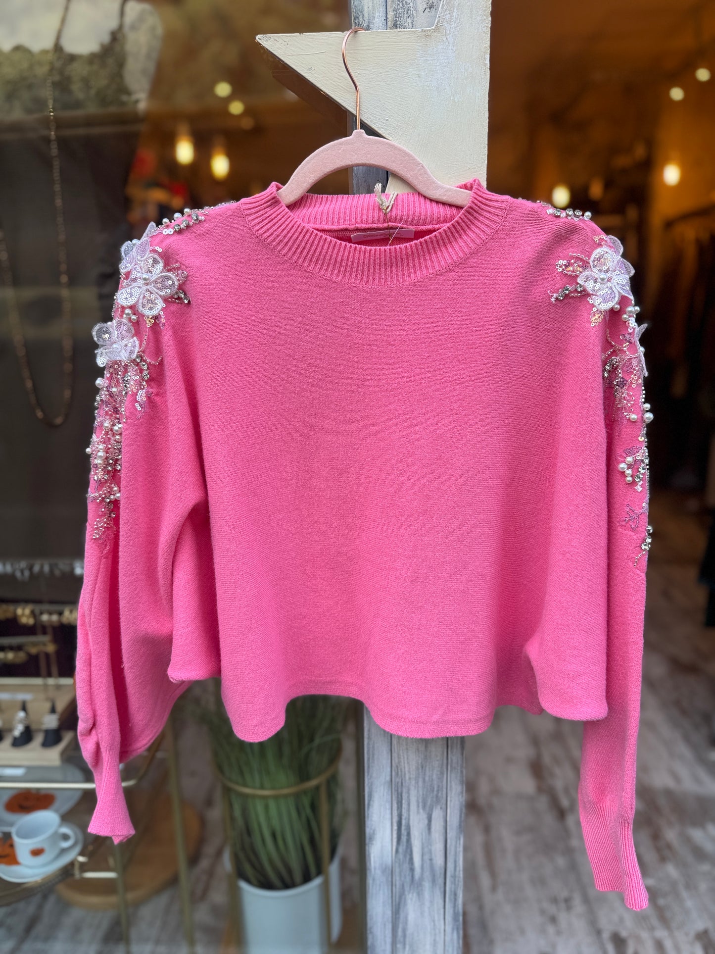 MAGLIA ROSA SALMONE CON APPLICAZIONI