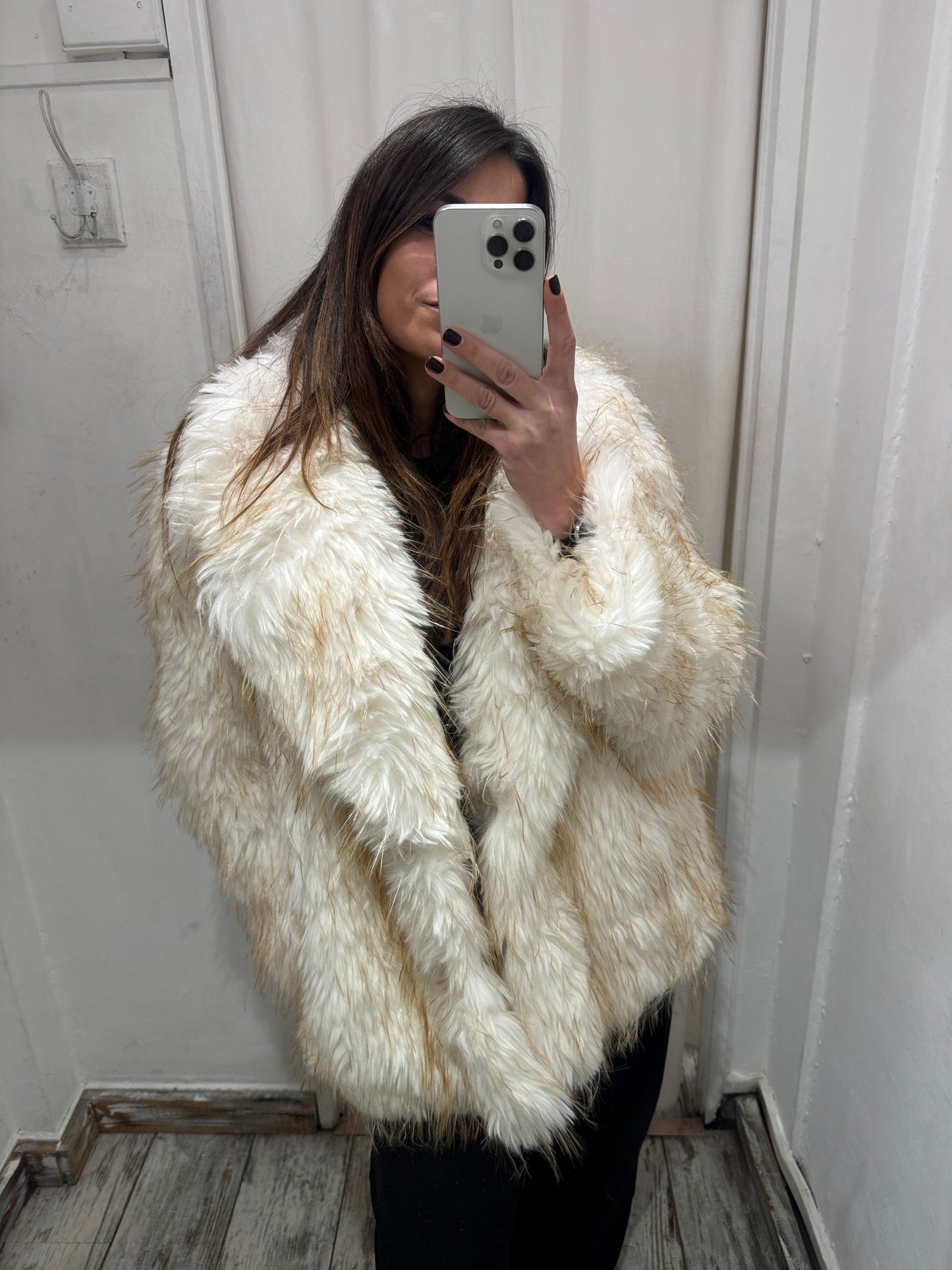 ECOPELLICCIA BIANCA E BEIGE