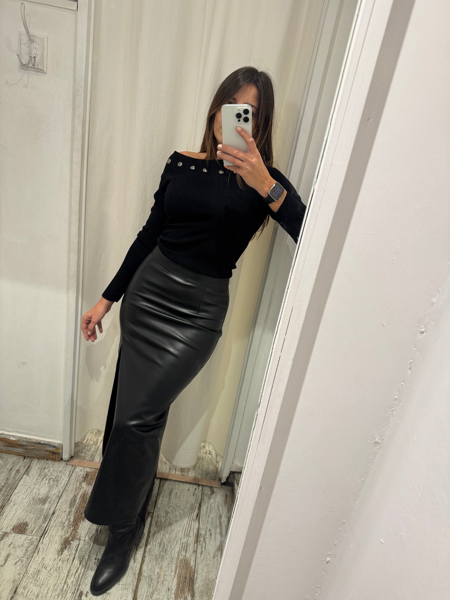 GONNA LONGUETTE ECOPELLE NERO CON SPACCO