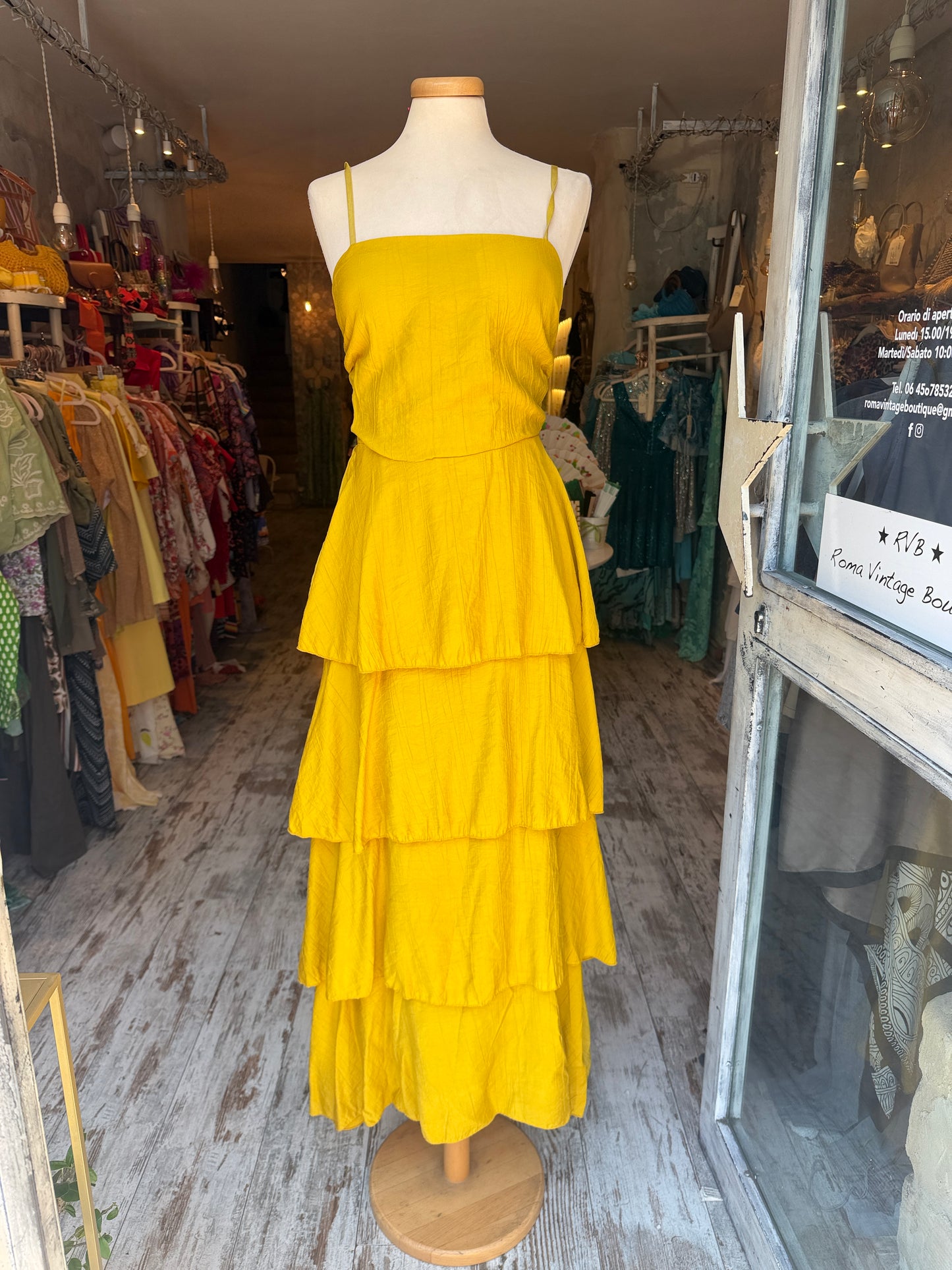 ABITO LUNGO BALZE GIALLO