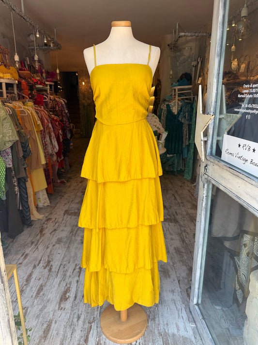 ABITO LUNGO BALZE GIALLO