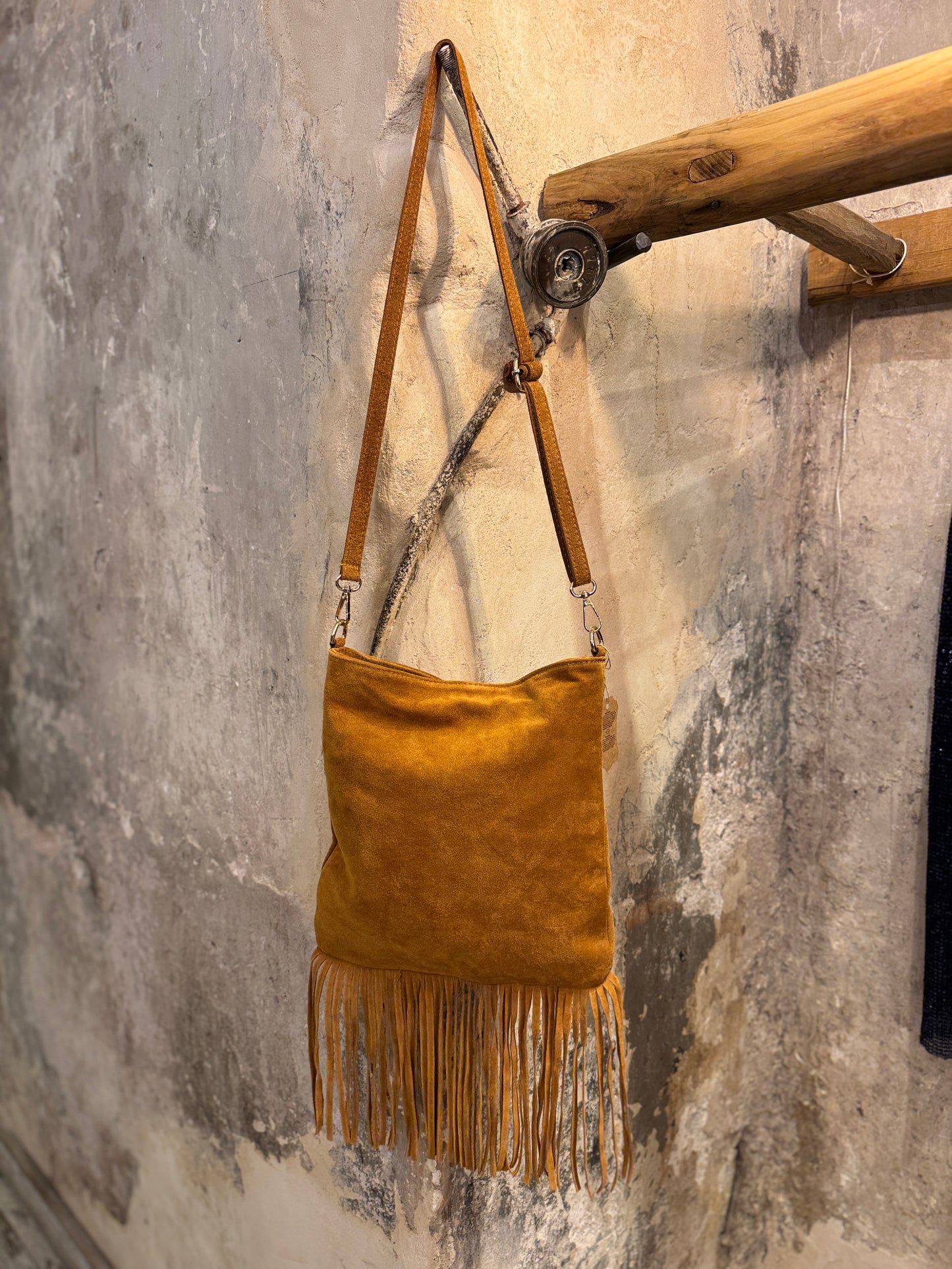 BORSA TRACOLLA SUEDE CUOIO BORCHIE E FRANGE