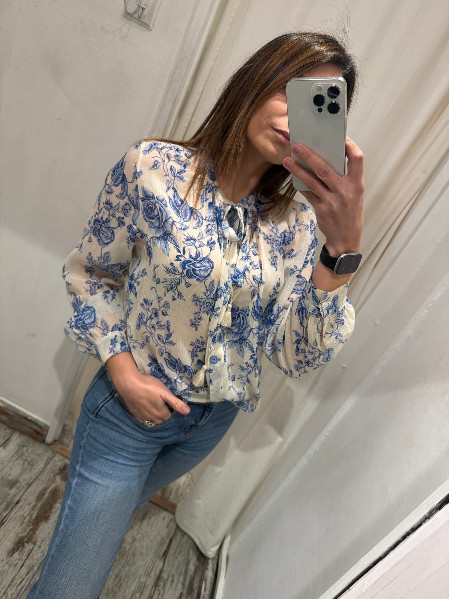 NEW COLLECTION - BLUSA TENSIONE IN PANNA FIORI AZZURRI