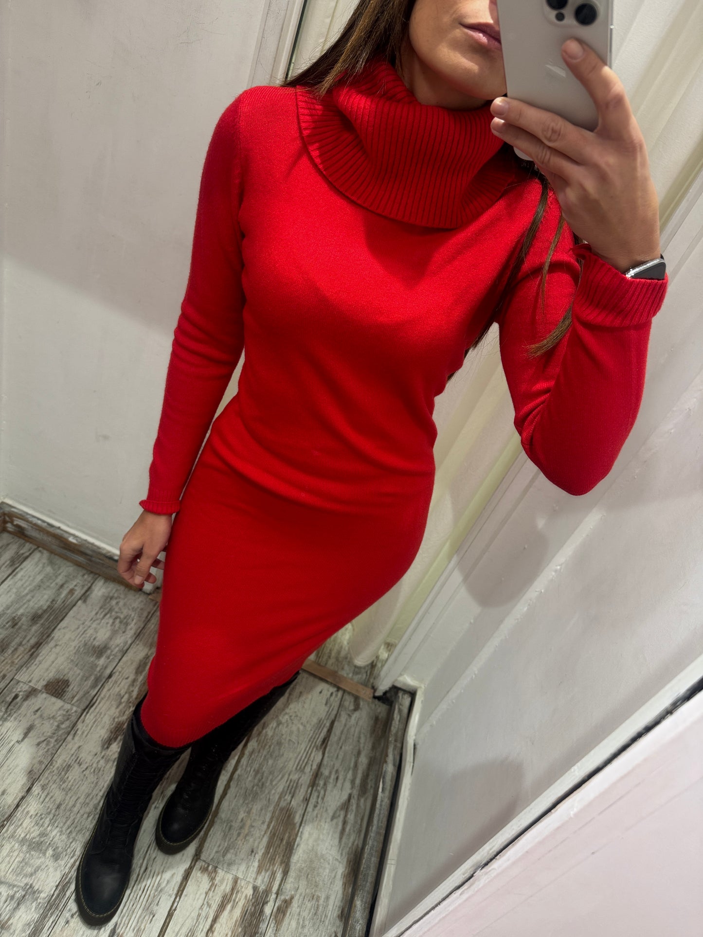 ABITO MIDÌ IN MAGLIA ROSSA