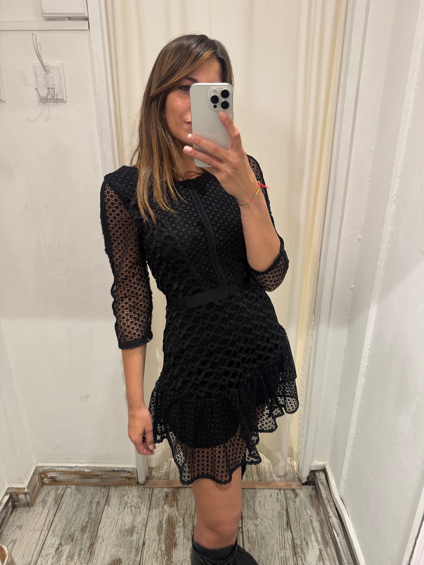 ABITO LIUJO NERO MACRAMÈ