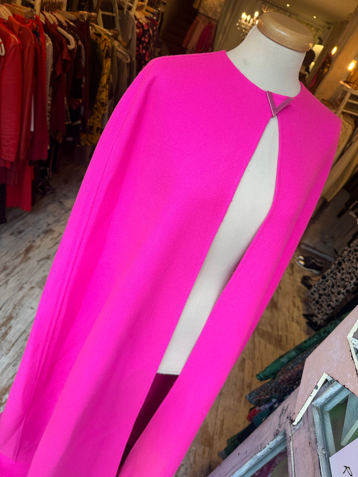 MANTELLA VALENTINO FUCSIA CON CODA