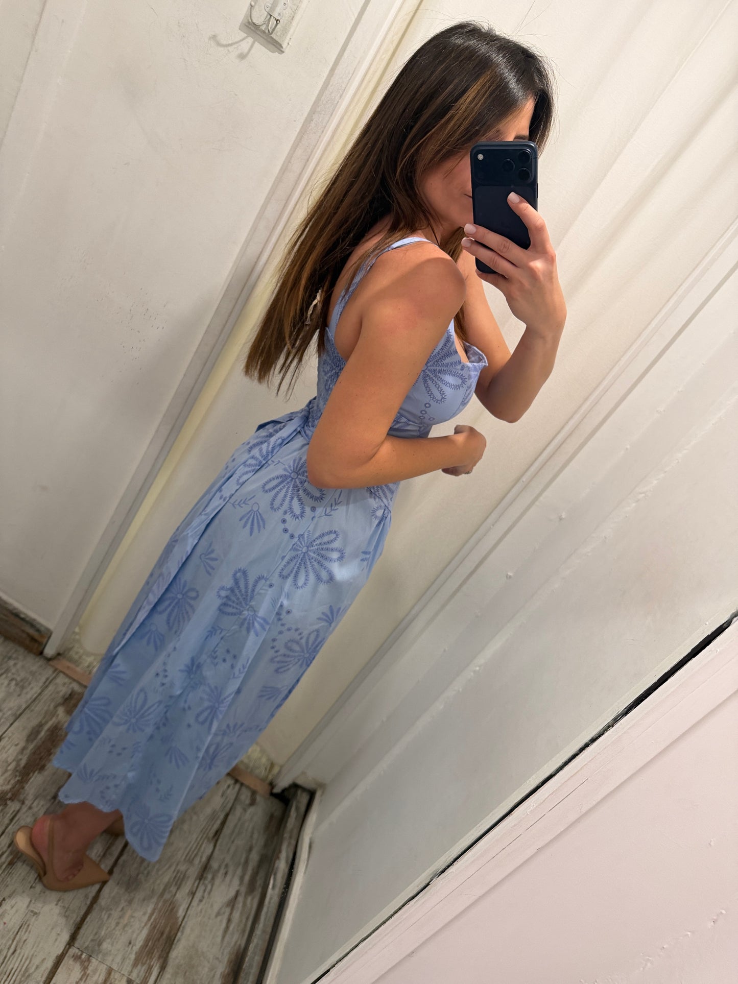 NEW COLLECTION - ABITO MIDI EFFETTO SANGALLO CELESTE