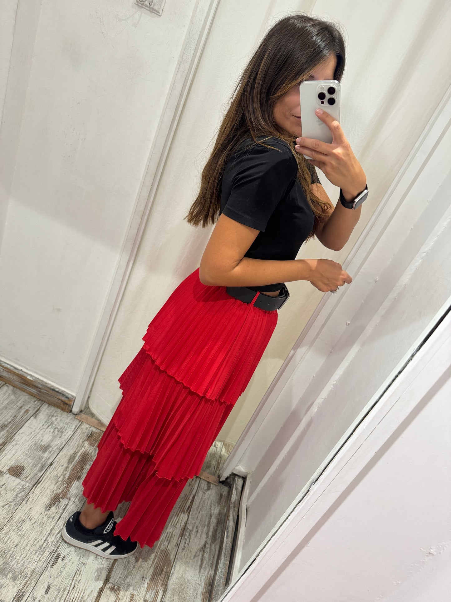 GONNA TENSIONE IN BALZE ROSSE PLISSÈ