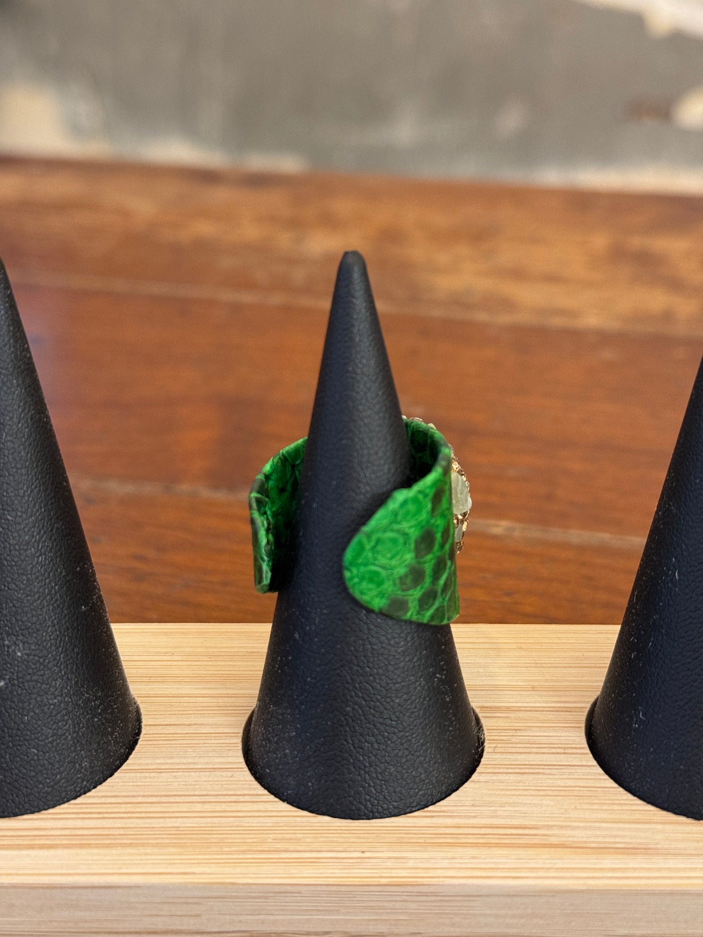 ANELLO RAME E PIETRA