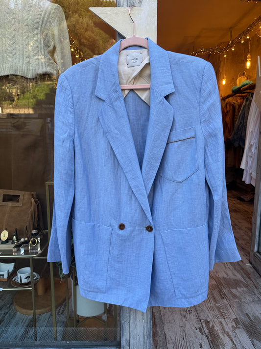 NEW COLLECTION - BLAZER OVER ALYSI LINO CELESTE