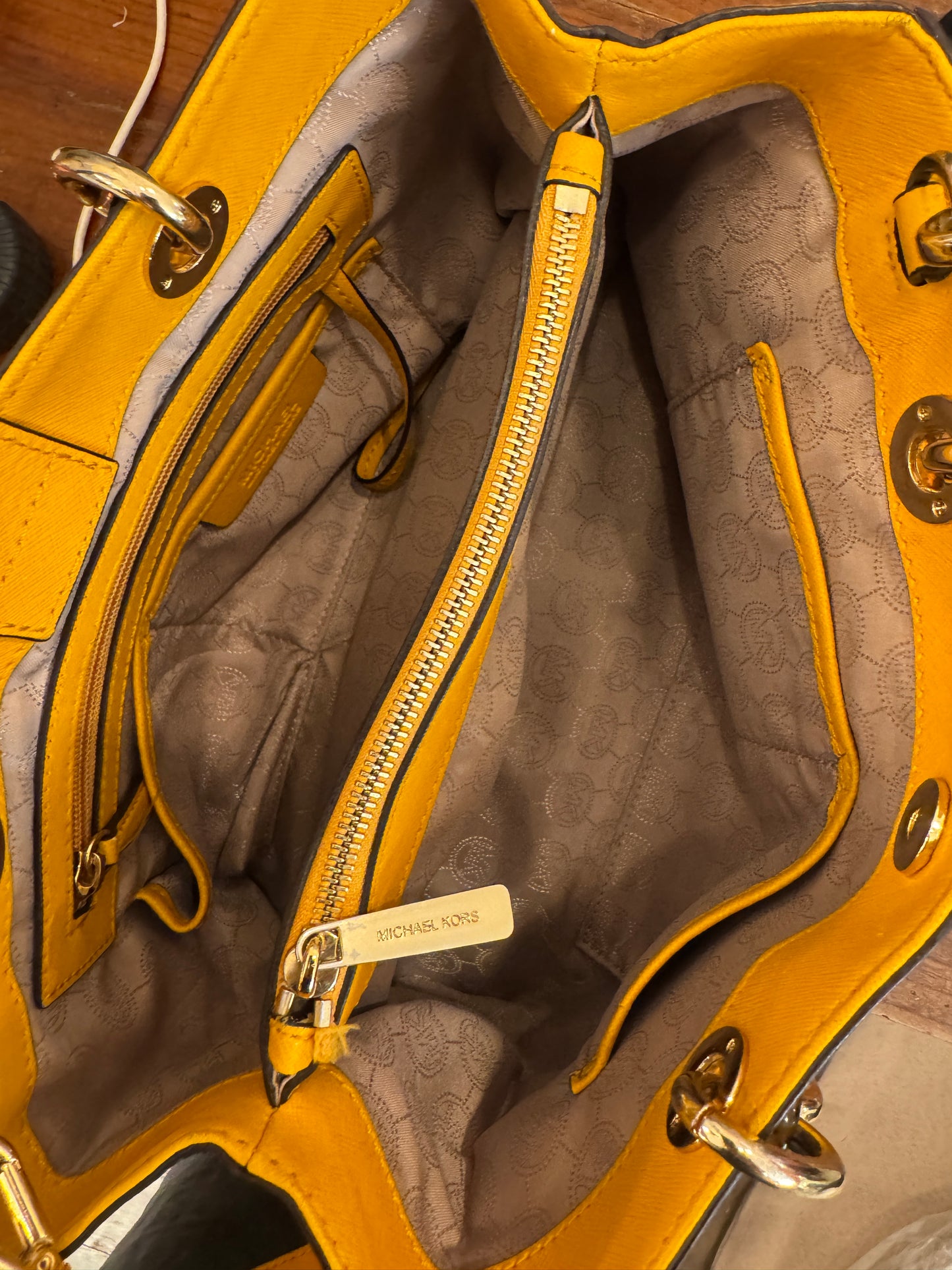 BORSA MICHAEL KORS FULTON GIALLO