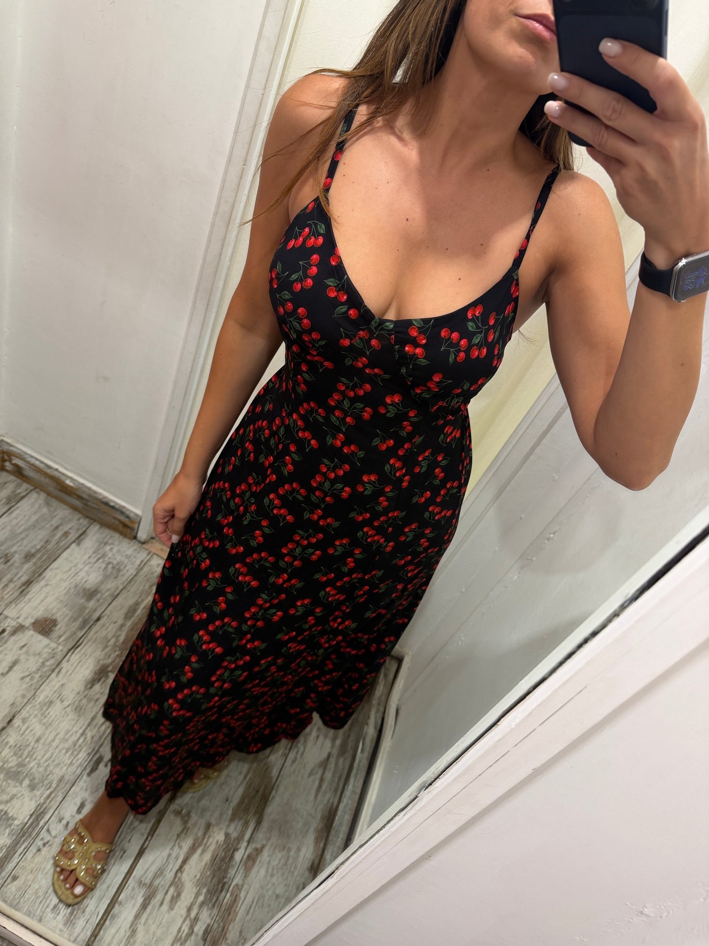 ABITO LUNGO NERO CILIEGIE ROSSE