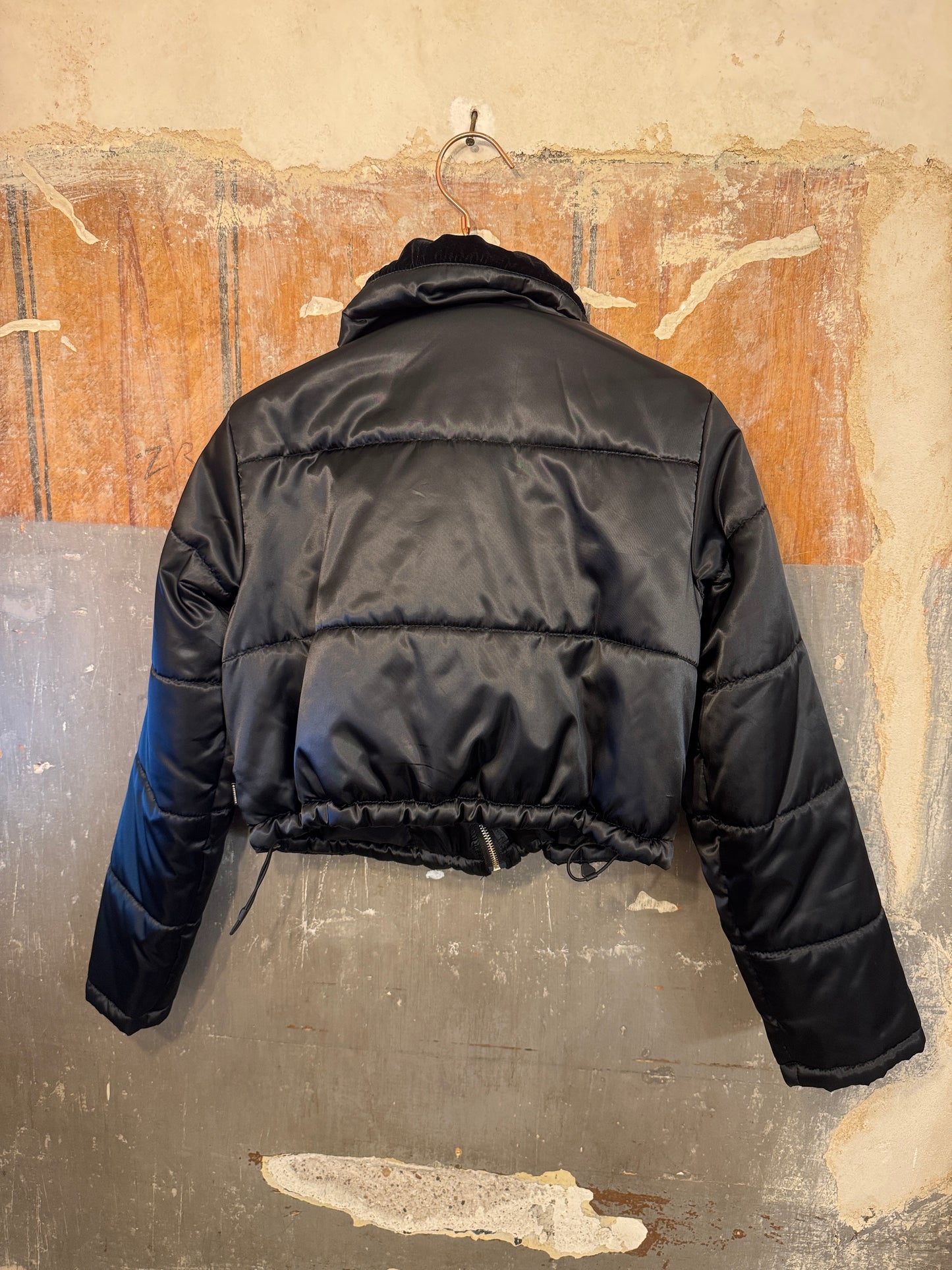 PIUMINO CROP CONVERSE NERO