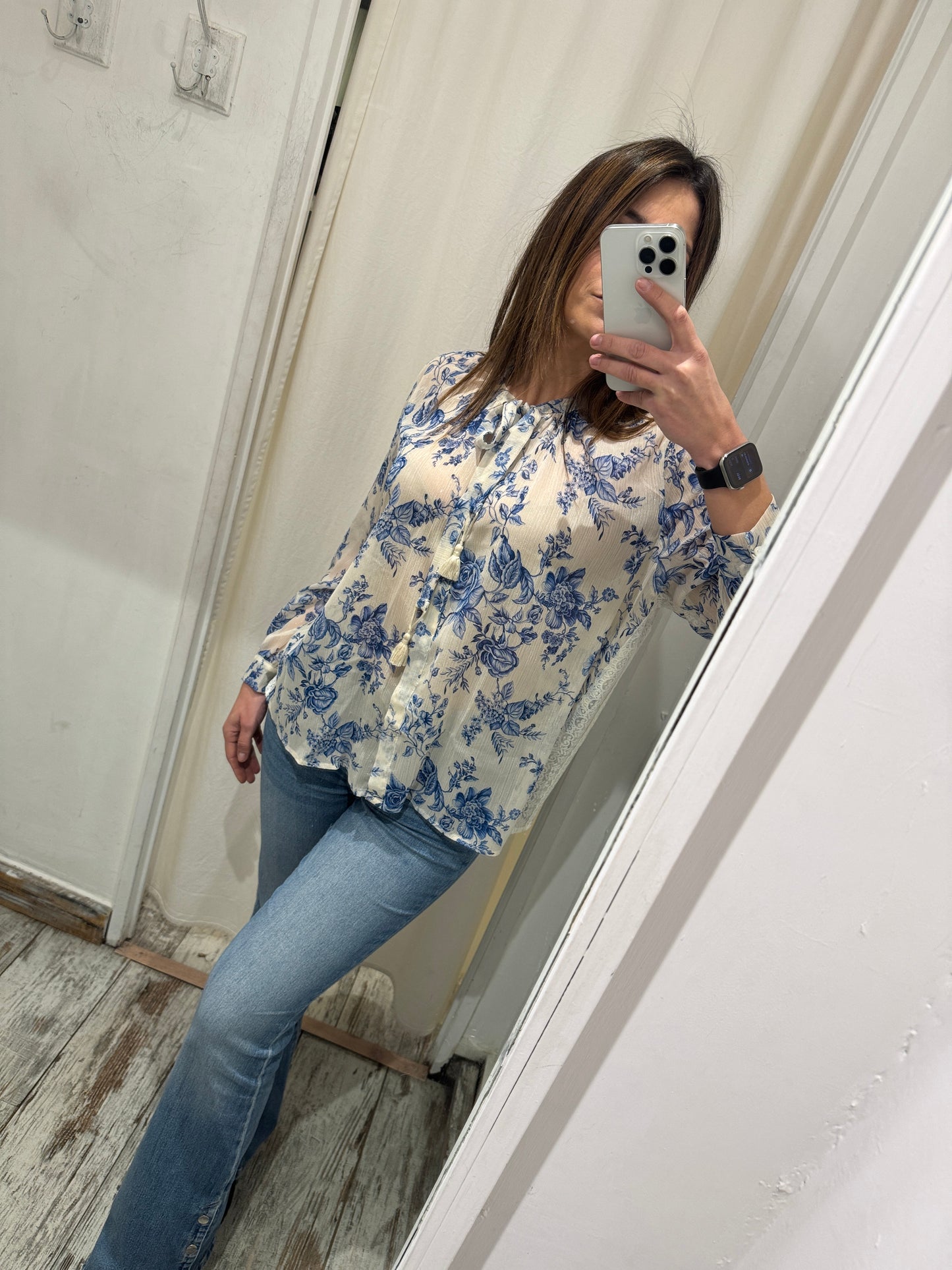 NEW COLLECTION - BLUSA TENSIONE IN PANNA FIORI AZZURRI