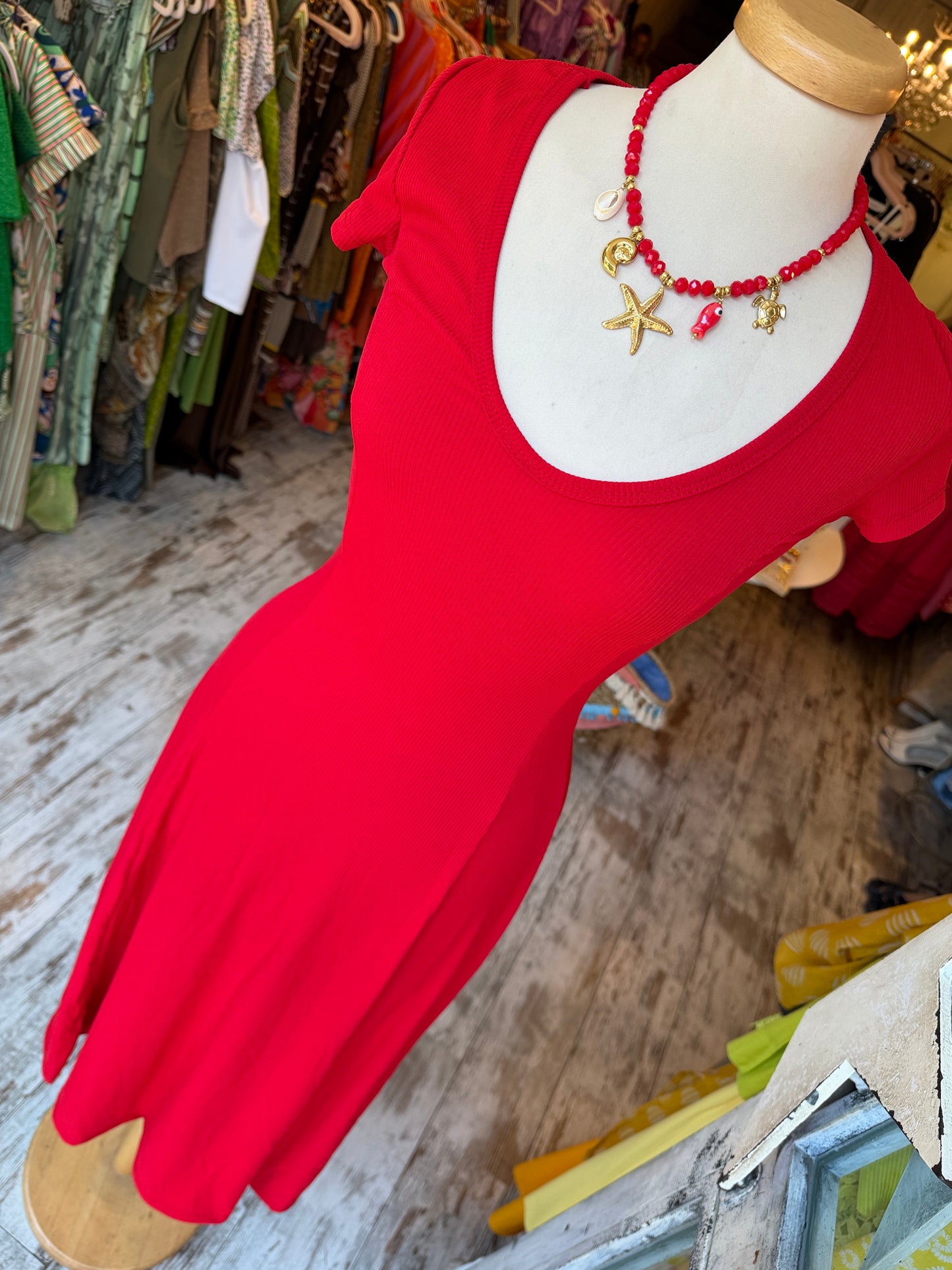 ABITO MIDI ROSSO A COSTINE