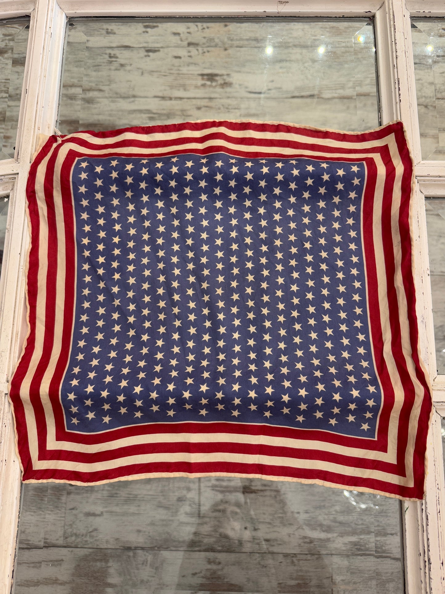 PICCOLO FOULARD CARRÈ IN SETA AMERICA