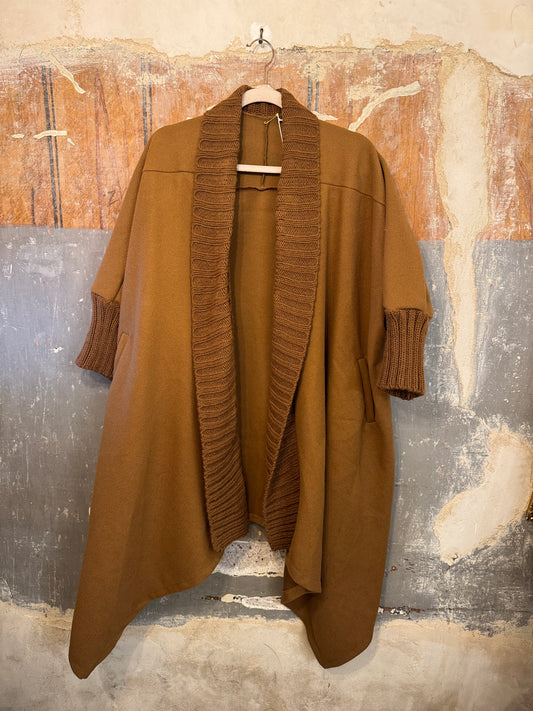 SPOLVERINO ASIMMETRICO MARRONE