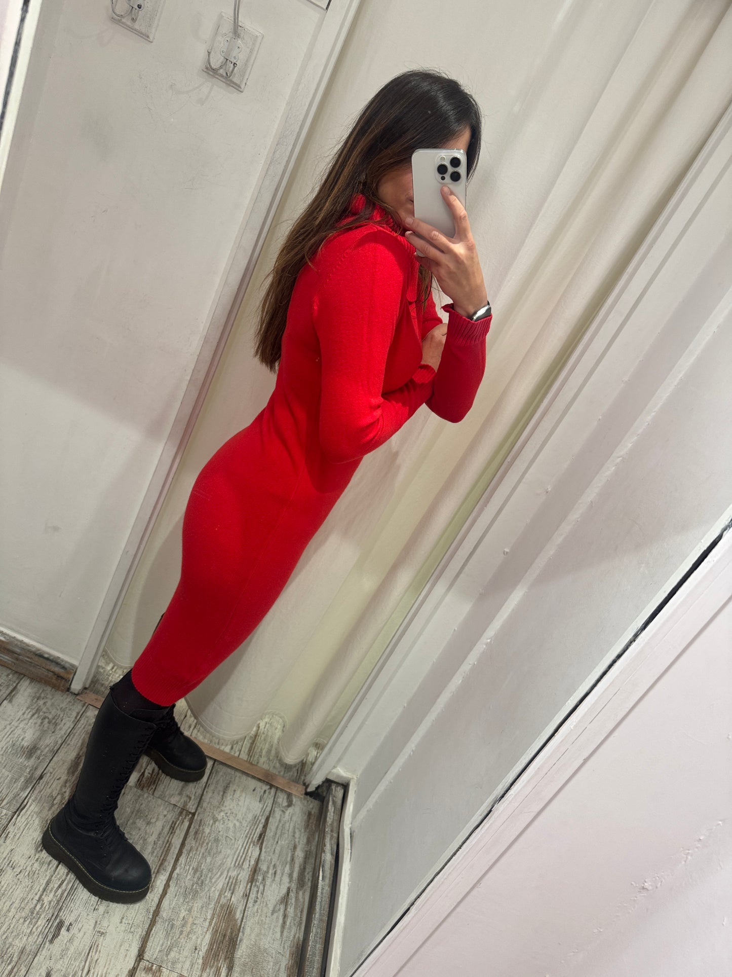 ABITO MIDÌ IN MAGLIA ROSSA