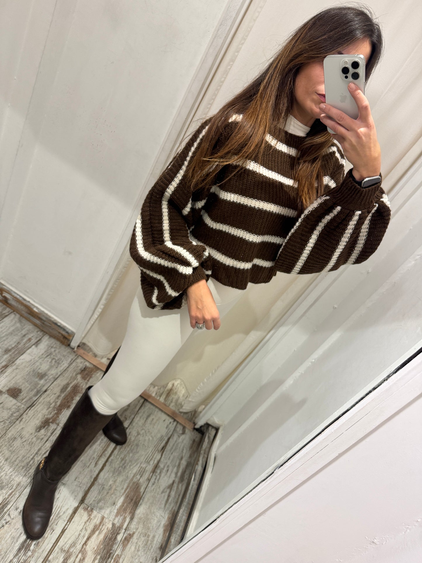 MAGLIA CROP MARRONE A RIGHE PANNA