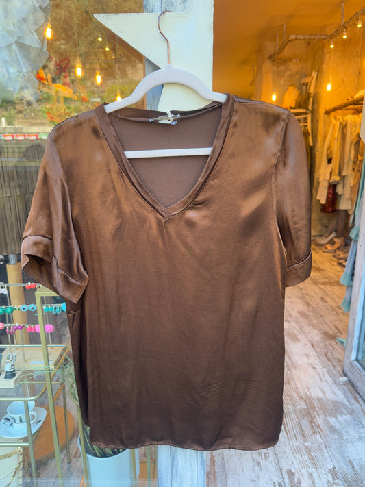 BLUSA SATIN MARRONE MANICA CORTA