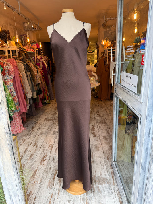 NEW COLLECTION - ABITO LUNGO SATIN MARRONE SIRENA