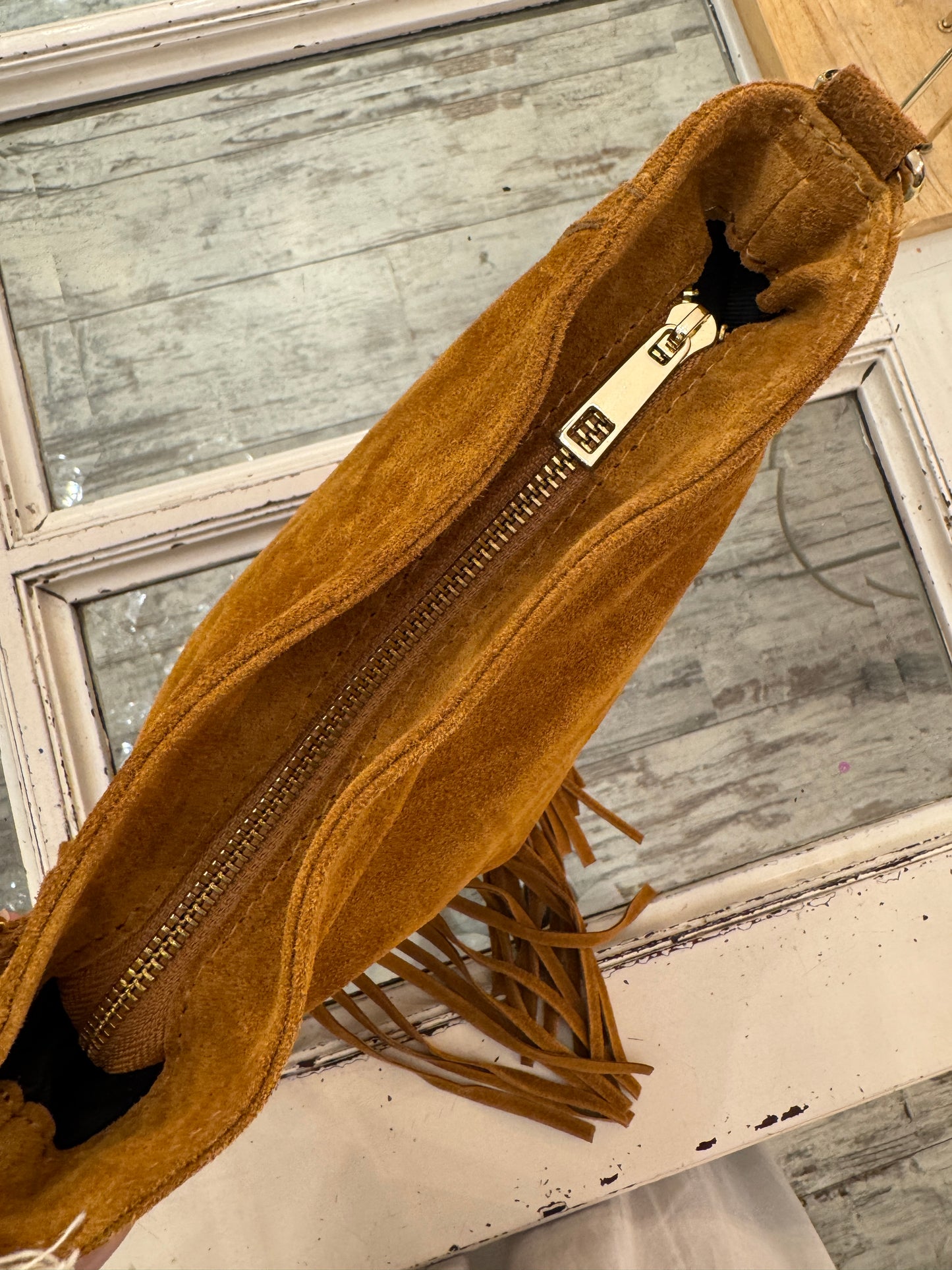 BORSA TRACOLLA SUEDE CUOIO BORCHIE E FRANGE